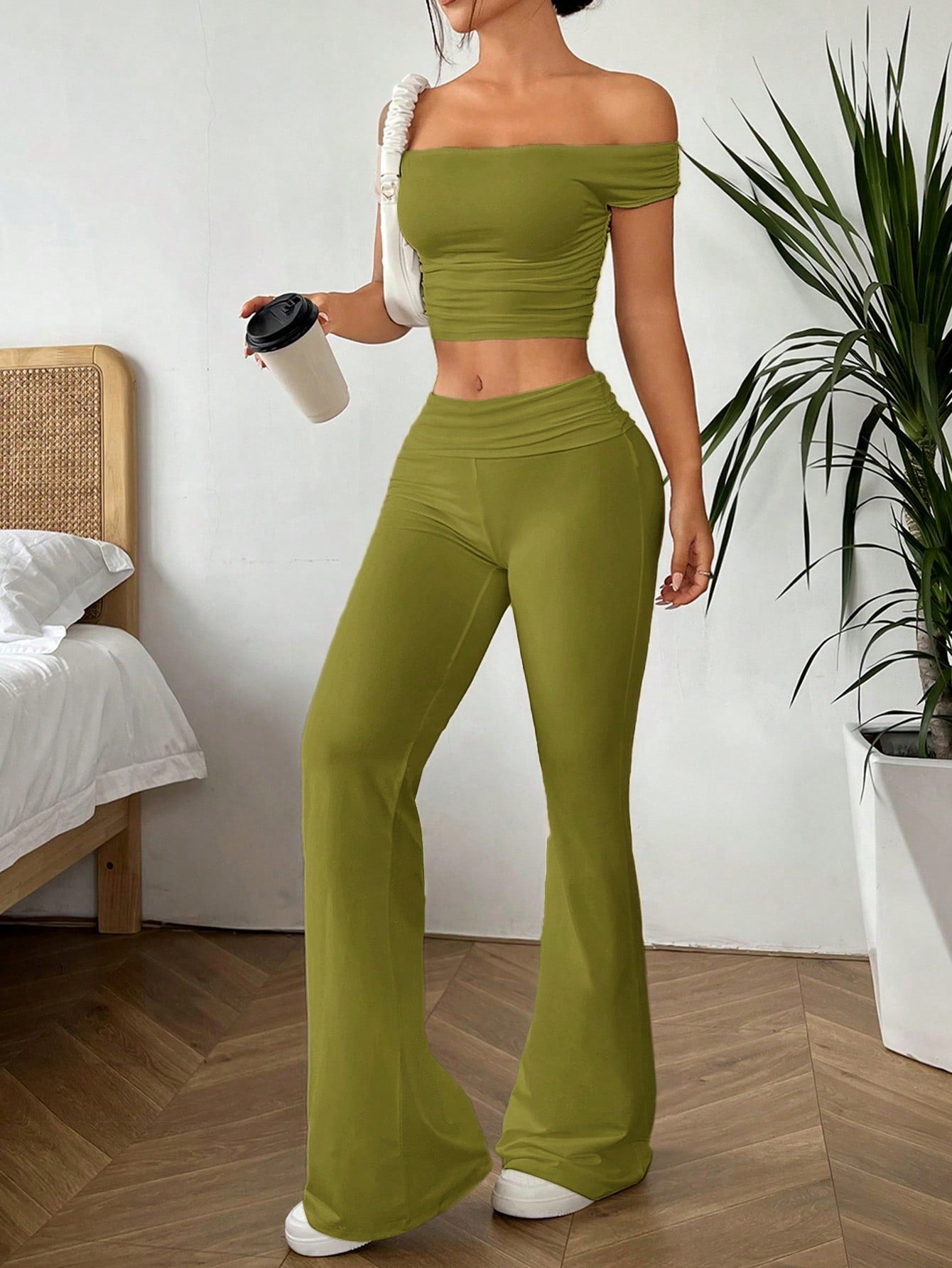 Women's Simple Crop Top And Slim Flared Pants Two-Piece Set With Solid Color Off Shoulder Design