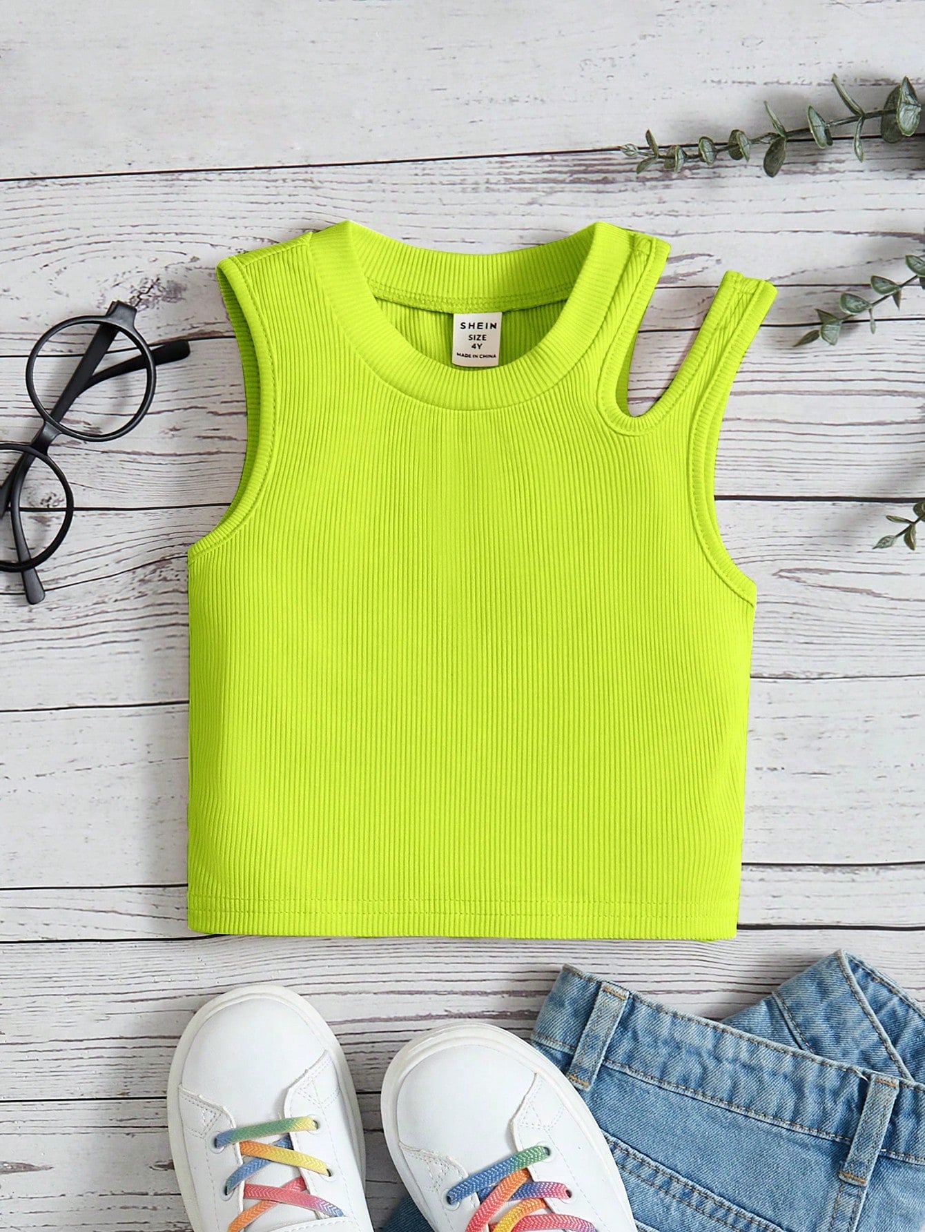 Young Girl Casual And Comfortable Sleeveless Camisole With Round Neck, Plain Color Tank Top