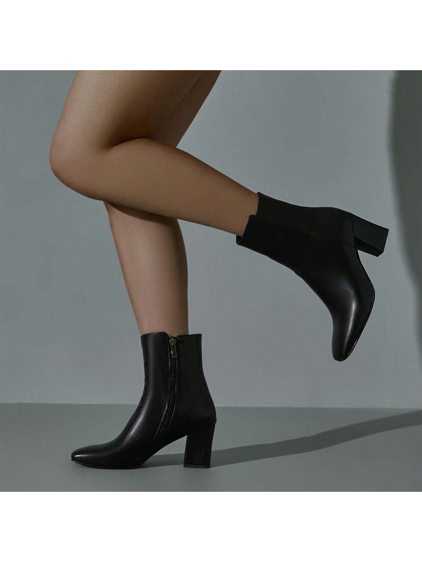 Womens High Chunky Heeled Boots Zip Up Square Toe Ankle Booties