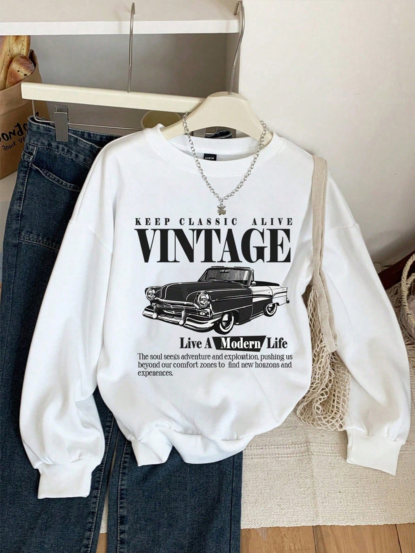 Vintage Car Graphic Pullover Sweatshirt For Tween Girls, Oversized Casual Fit For Autumn/Winter