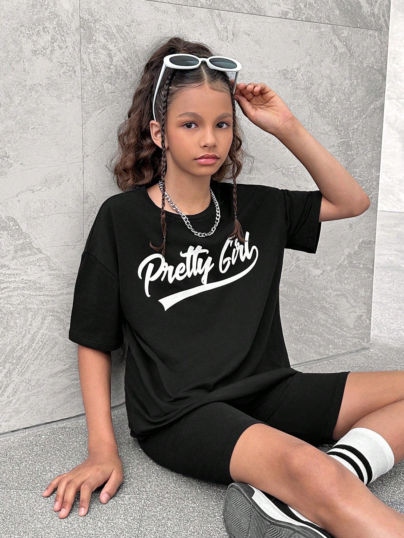 Tween Girl Trendy Street Style Spring/Summer Knit Round Neck Short Sleeve And Shorts Set