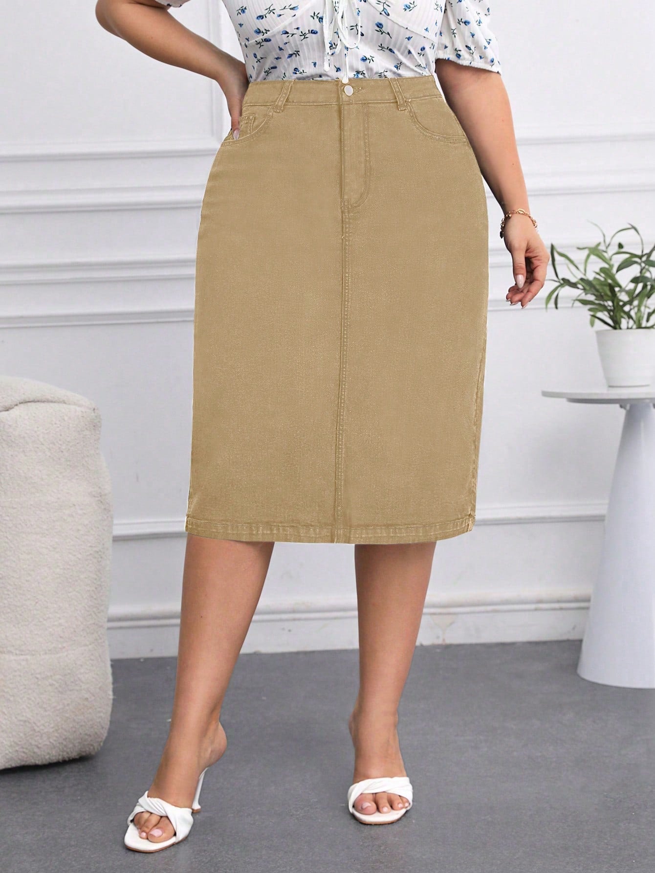 Plus Size Water Washed Elastic Casual Denim Skirt