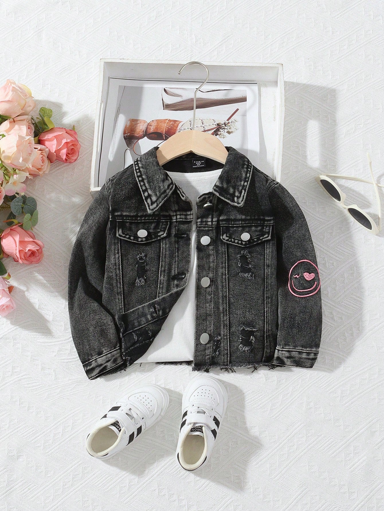 Streecool Kids Young Girl Street Cute Fashion Street Smile Flowers Slogan Prints Ripped Crop Denim Jacket