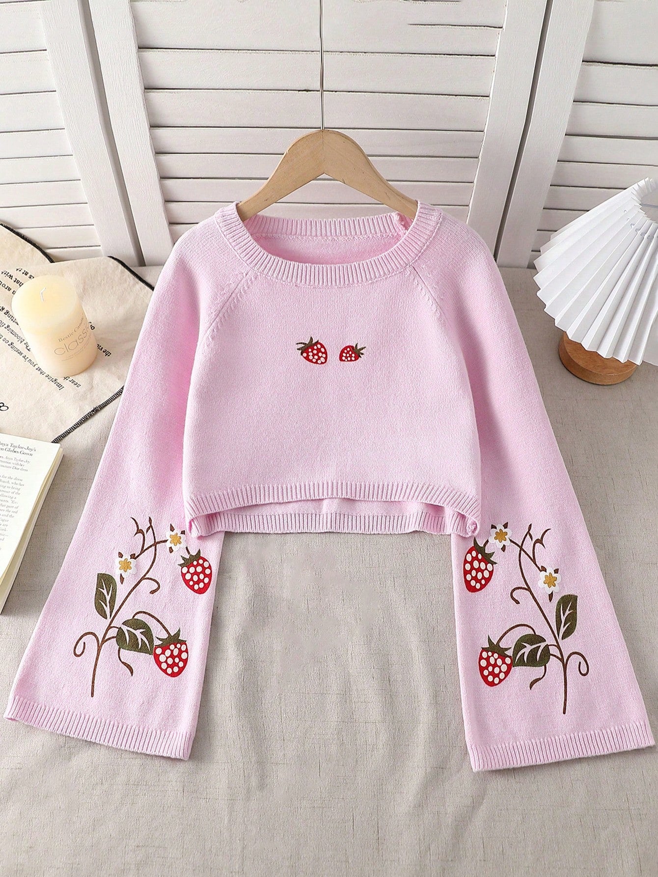 Tween Girls Crew Neck Strawberry & Floral Print Casual Long Sleeve Sweater