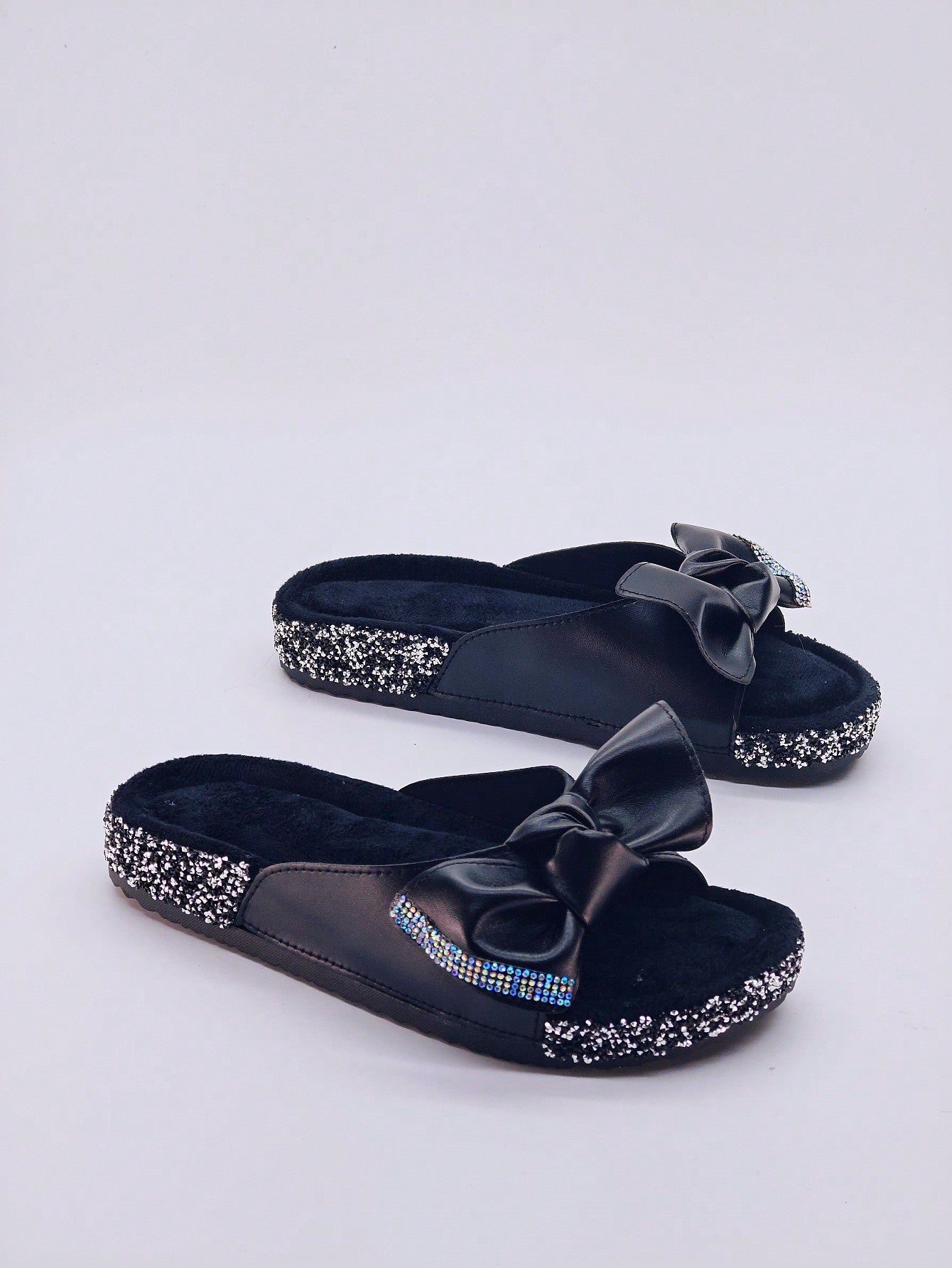 New Arrivals! Fashionable Black Bow Knot Women's Shoes, Casual Indoor/Outdoor Flip Flops For Beach Vacation, Diamond-Studded Slides With Thick Platform Soles, Flat Sandals For Women