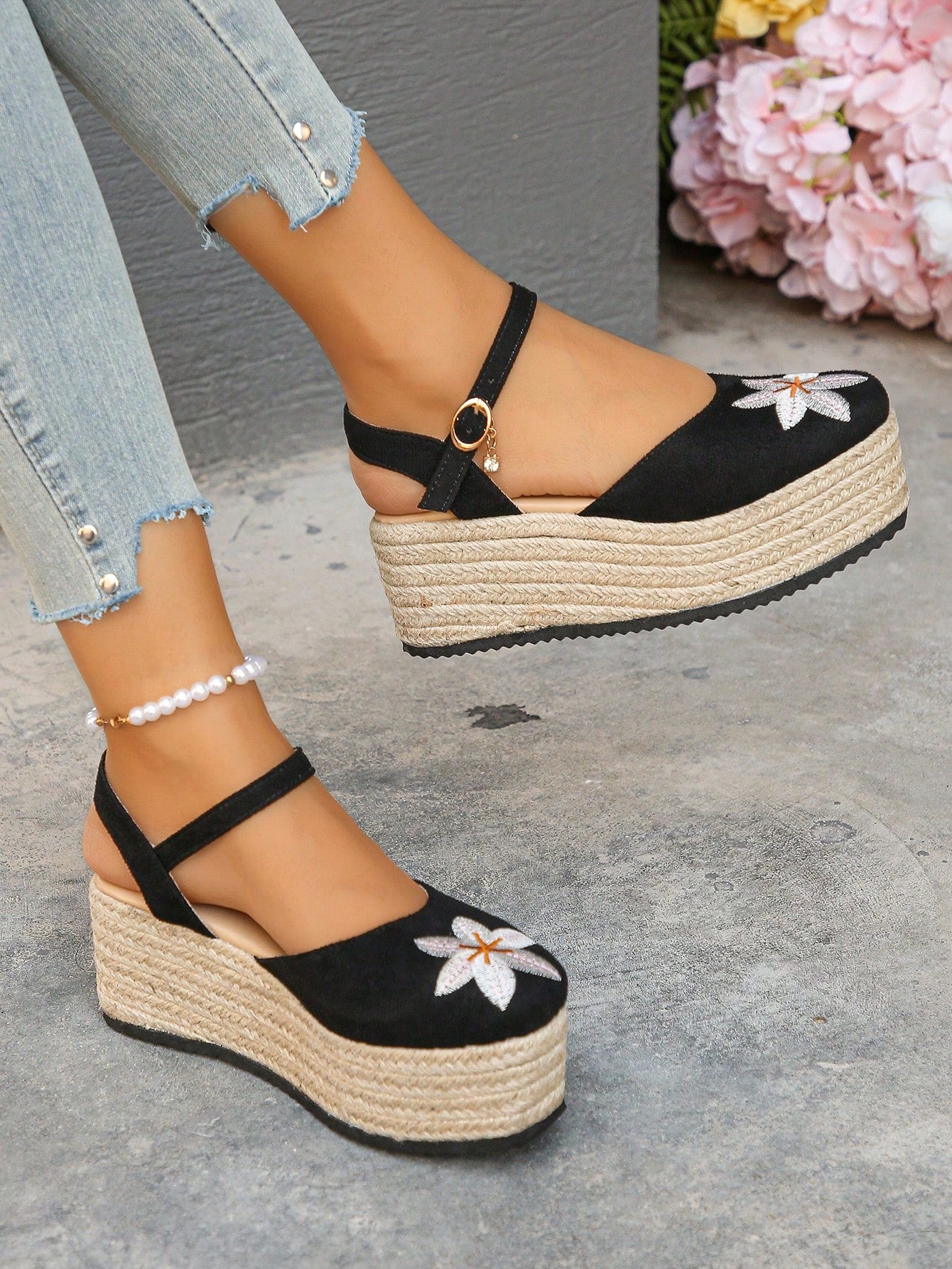 Large Size European And American Style Brown Fabric Hollow Platform Thick-Sole Sandals, Daily Wear Strap Buckle High Waterproof Jute Rope Bottom Closed-Toe Women's Wedge & Thick-Sole Flats