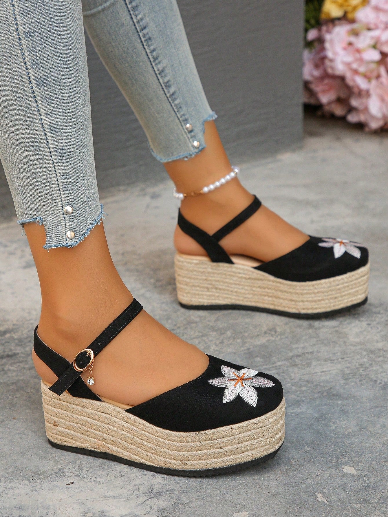 Oversized EU Style Green Suede Platform Wedge Sandals With Thick Rope Sole & Closed Toe, Daily Wear For Women