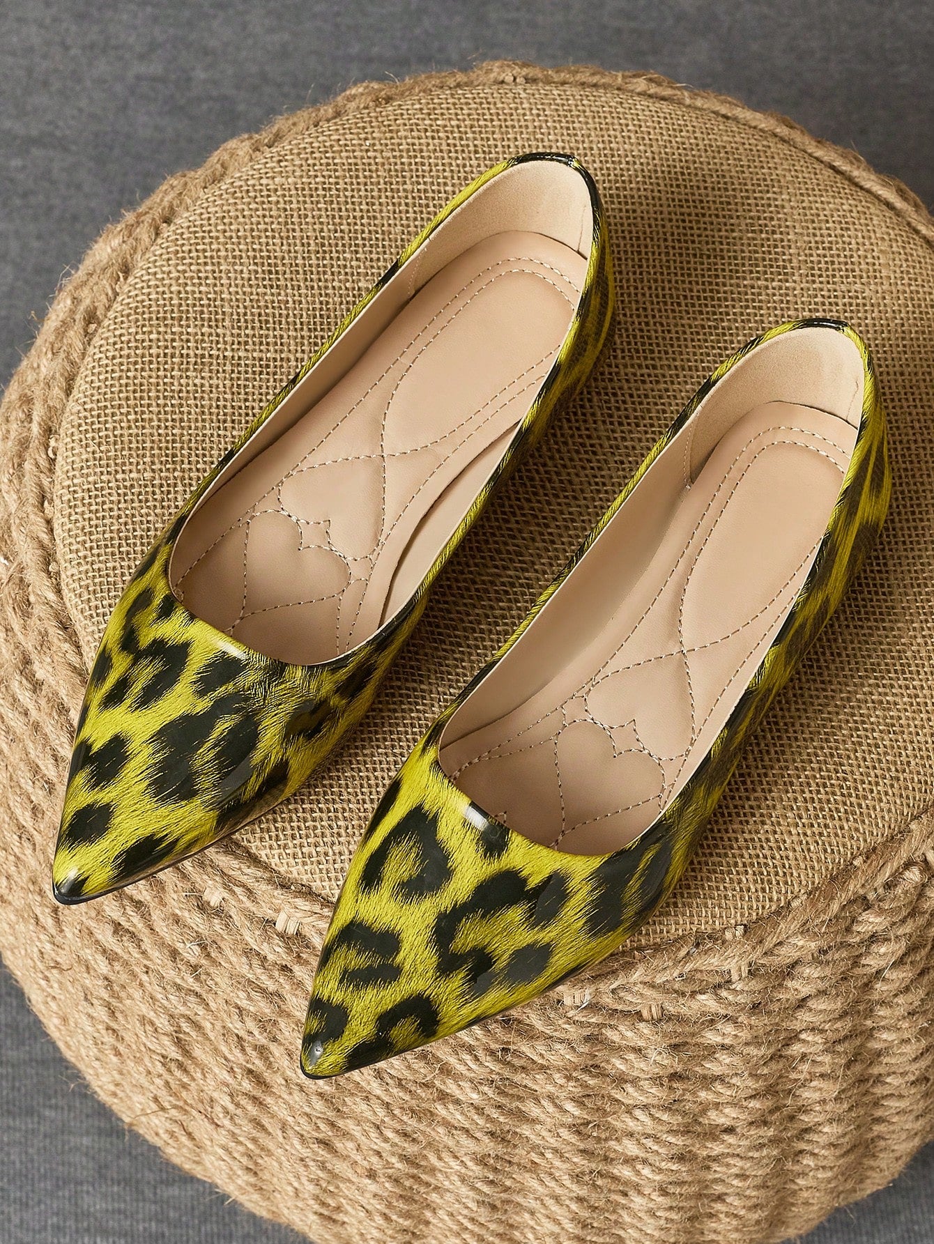 Women's Pointed Toe Shallow Mouth Leopard Printed Flats, Suitable For Daily Wear, Parties And Dance Events In Spring, Summer And Autumn