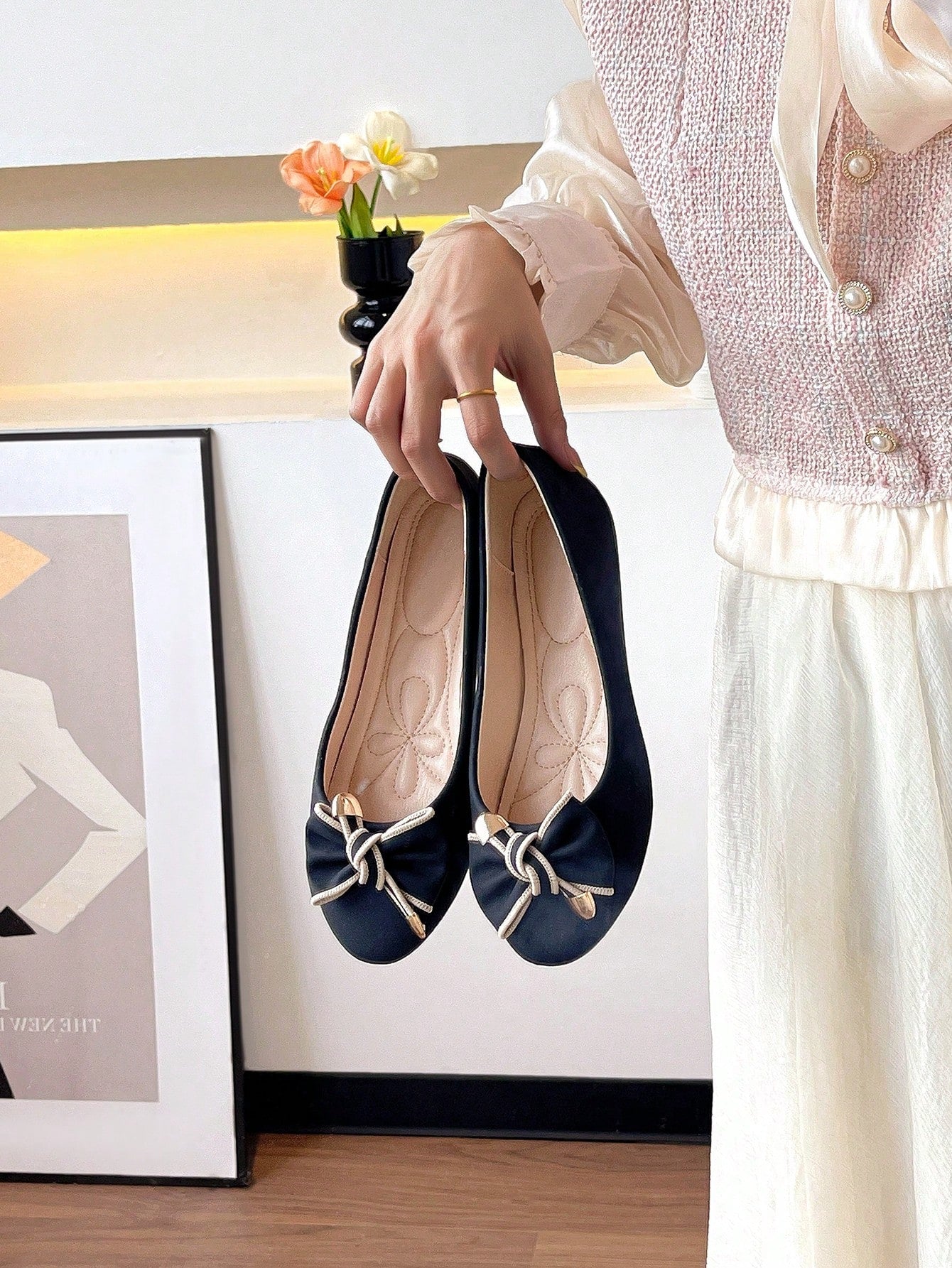 Flat Shoes With Bowknot Shallow Mouth Pea Shoes, 2024 Summer Wide And Thin Fashionable And Sexy Shoes For Outdoor, Soft White Shoes For All Seasons With Round Toe