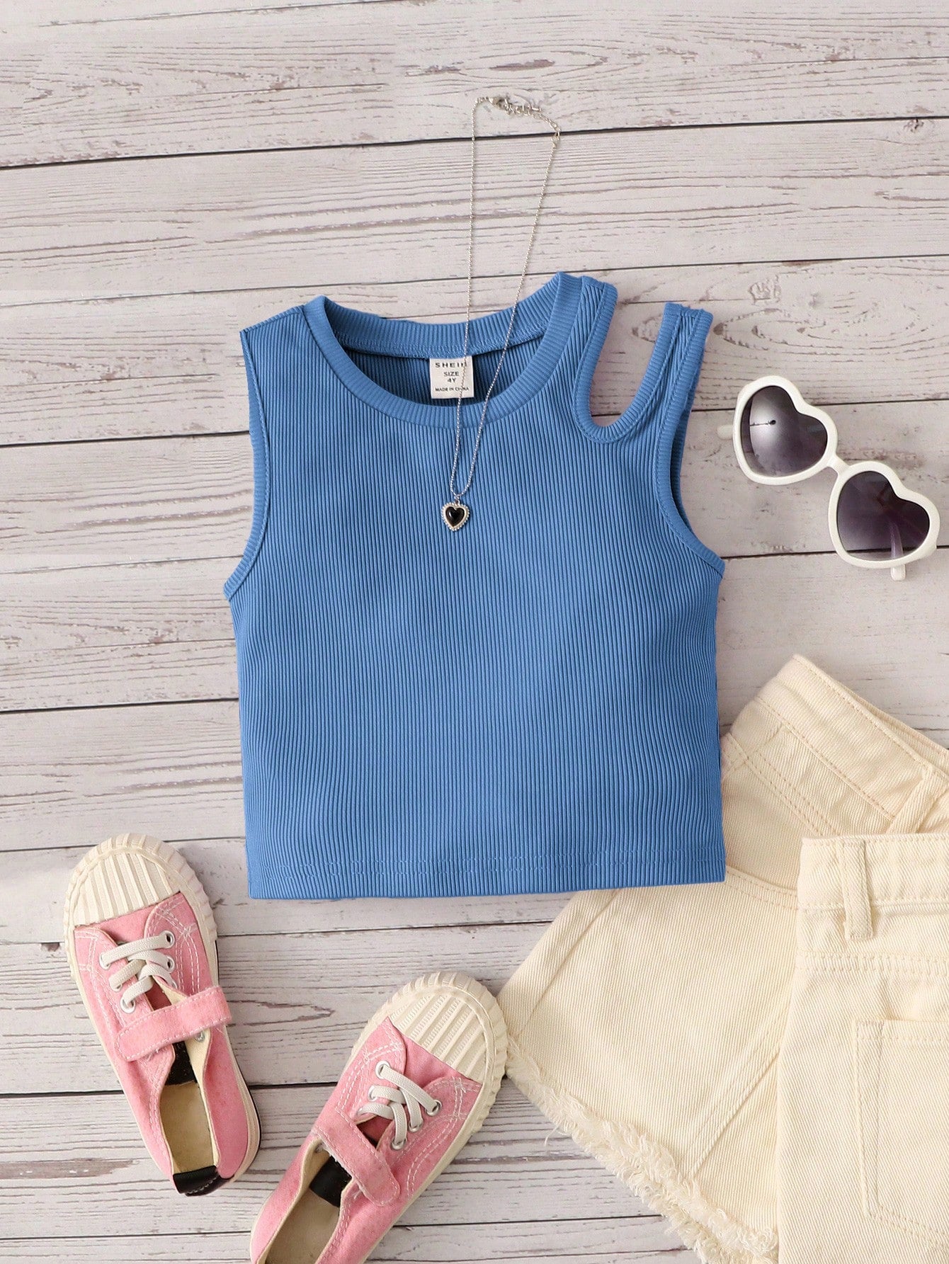 Young Girl Casual And Comfortable Sleeveless Camisole With Round Neck, Plain Color Tank Top