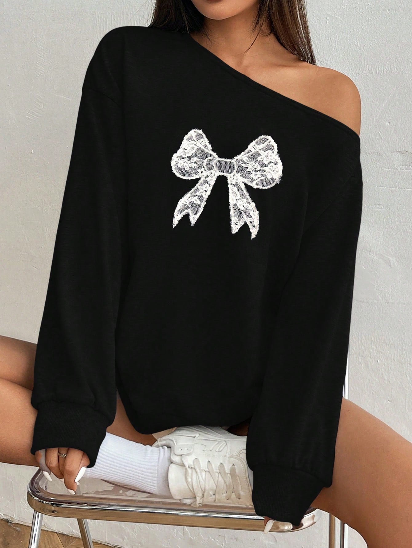 Gray Lace Applique Embroidered Bowknot Asymmetrical Neck Sweatshirt