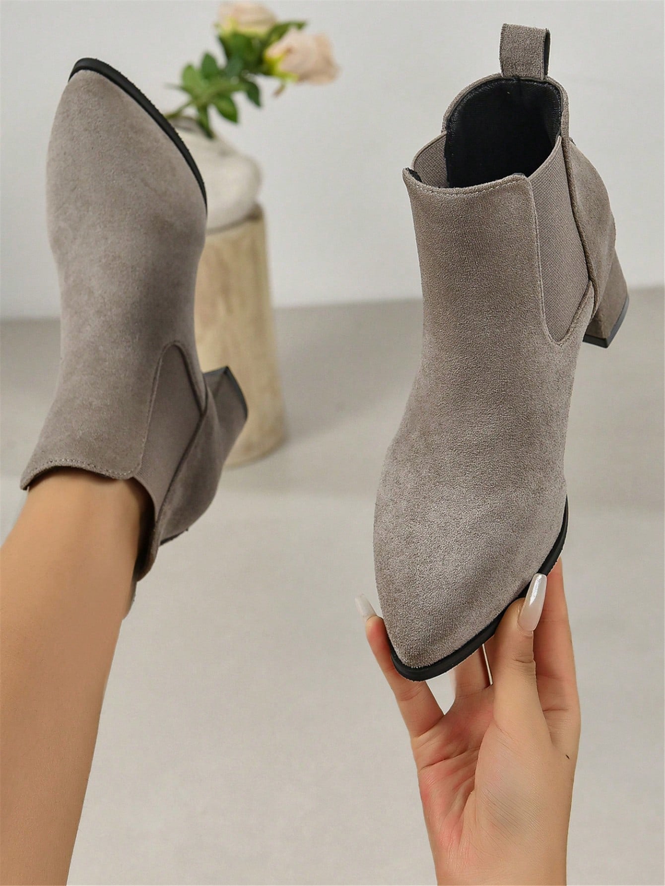 Ladies Autumn And Winter New Fashion Pointed Toe Short Boots Women's Thick Heel Suede Elastic Mouth Mid-Heel Women's Boots