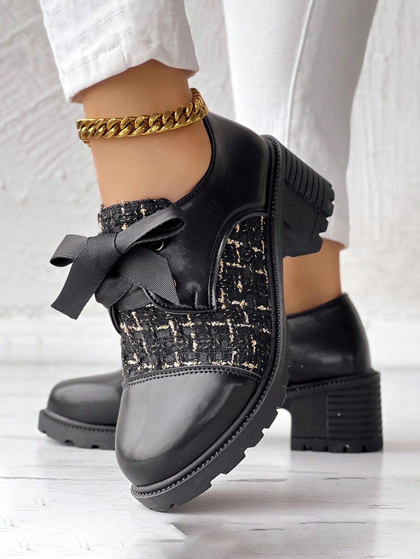 Women Black Lace-up Front Oxford Wedges, Round Toe Middle Heel Loafers