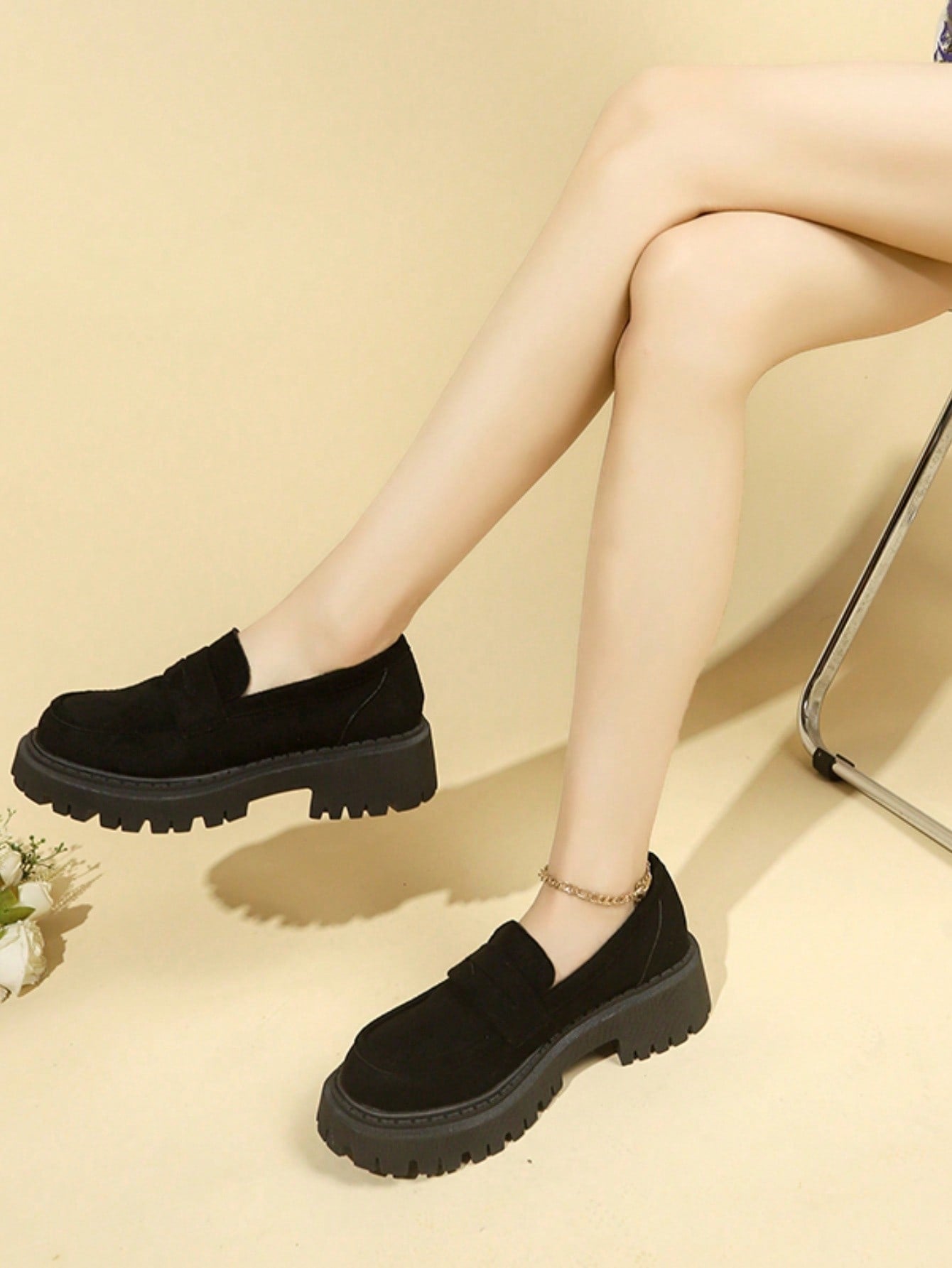 2024 New Arrival Suede Plain Classic Thick Sole Loafers Slip-On Shoes