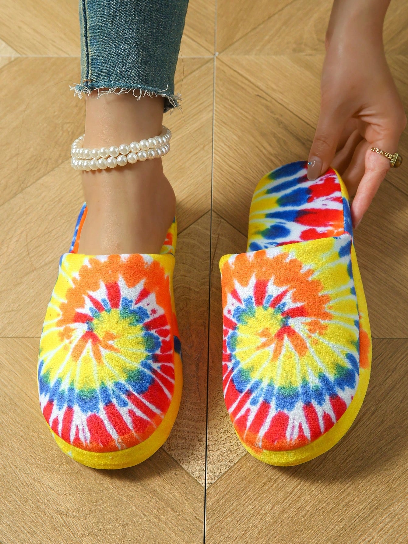 Asymmetrical Sunflower Print Chinese Style Women's Non-Slip House Slippers