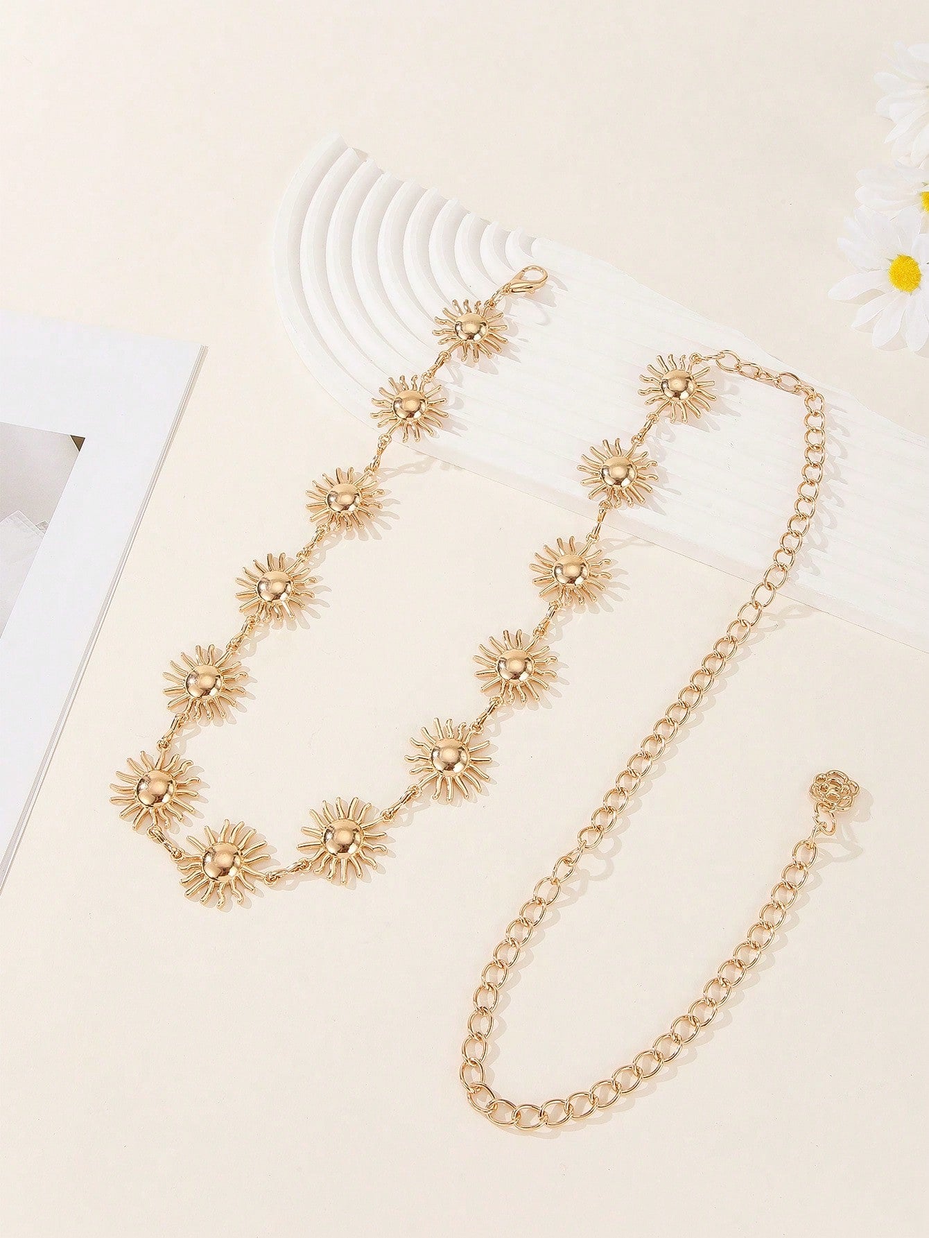 1PC Western Chain Belt Body Chain European And American Fashion Metal Waist Chain With Daisy, Petal & Flower Design For Girl's Dresses And Clothing, Belt Chain