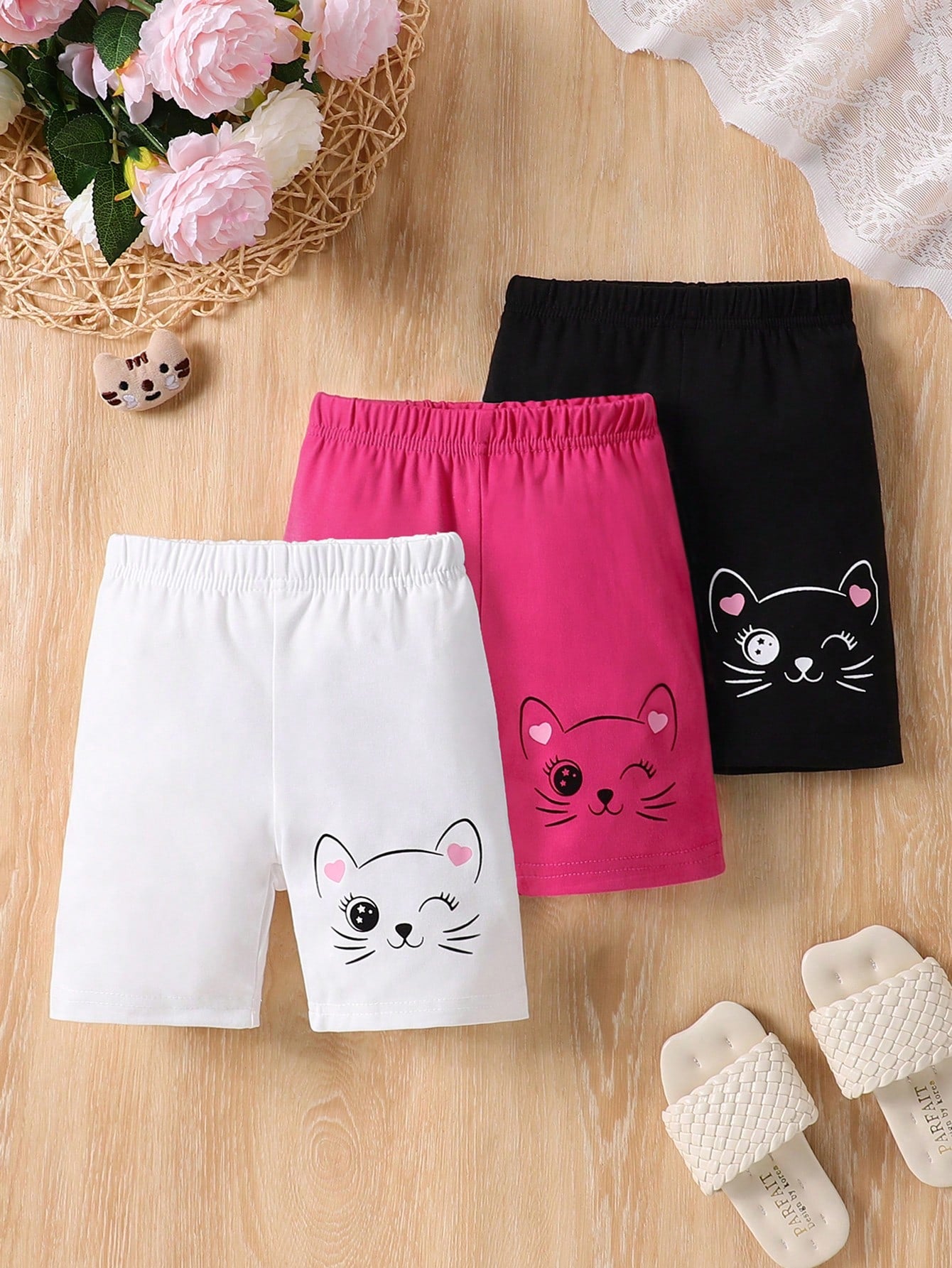 Young Girl Shorts With Three Cute Cat Prints And Elastic Waistband