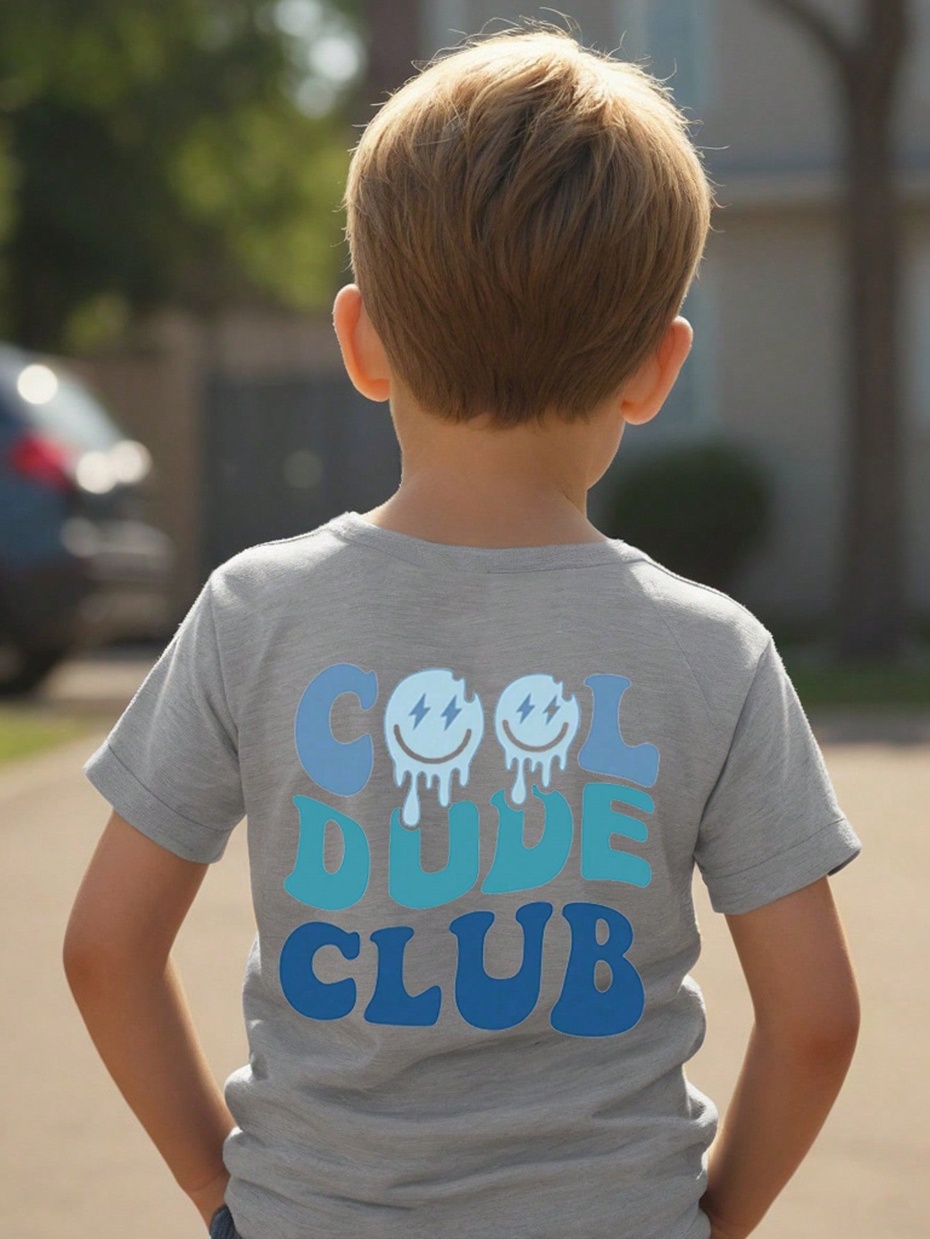 若い男の子カジュアルシンプル軽量夏Tシャツ