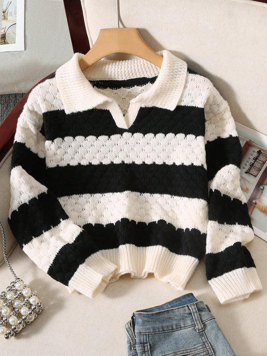 Girls Wavy Stripe V-Neck Spliced Casual Pullover Knitted Sweater (Teen)