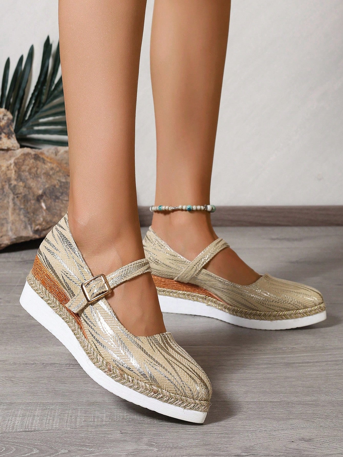 Women's Gold Retro  Rope Soft Bottom Pointed Wedge Heel Shoes