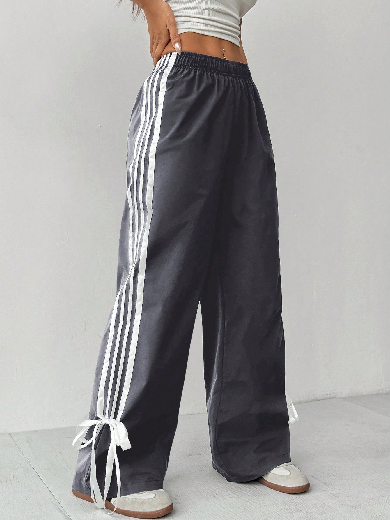 Ladies' Contrast Striped Side Seam Simple Style Casual Wide Leg Pants