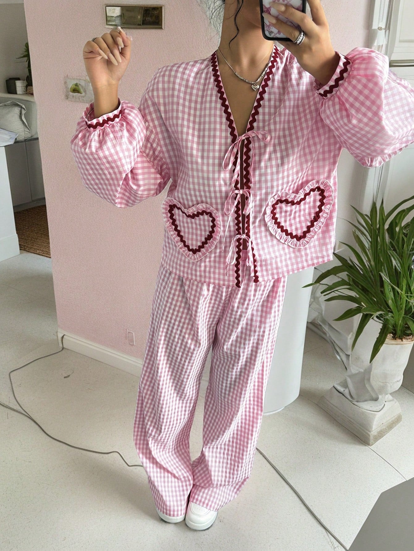 Frenchy 2024 Fall Women's Super Popular Pink & White Checkered Loose Heart Decor Weave Belt Bowknot Shirt And Pants Cute Outfit, 2pcs/Set For Ladies,HEART EYES OVER YOU PINK GINGHAM PANT SET,Fall Outfits,Women Two Piece Sets,Fall Women Outfits,Back To Sch