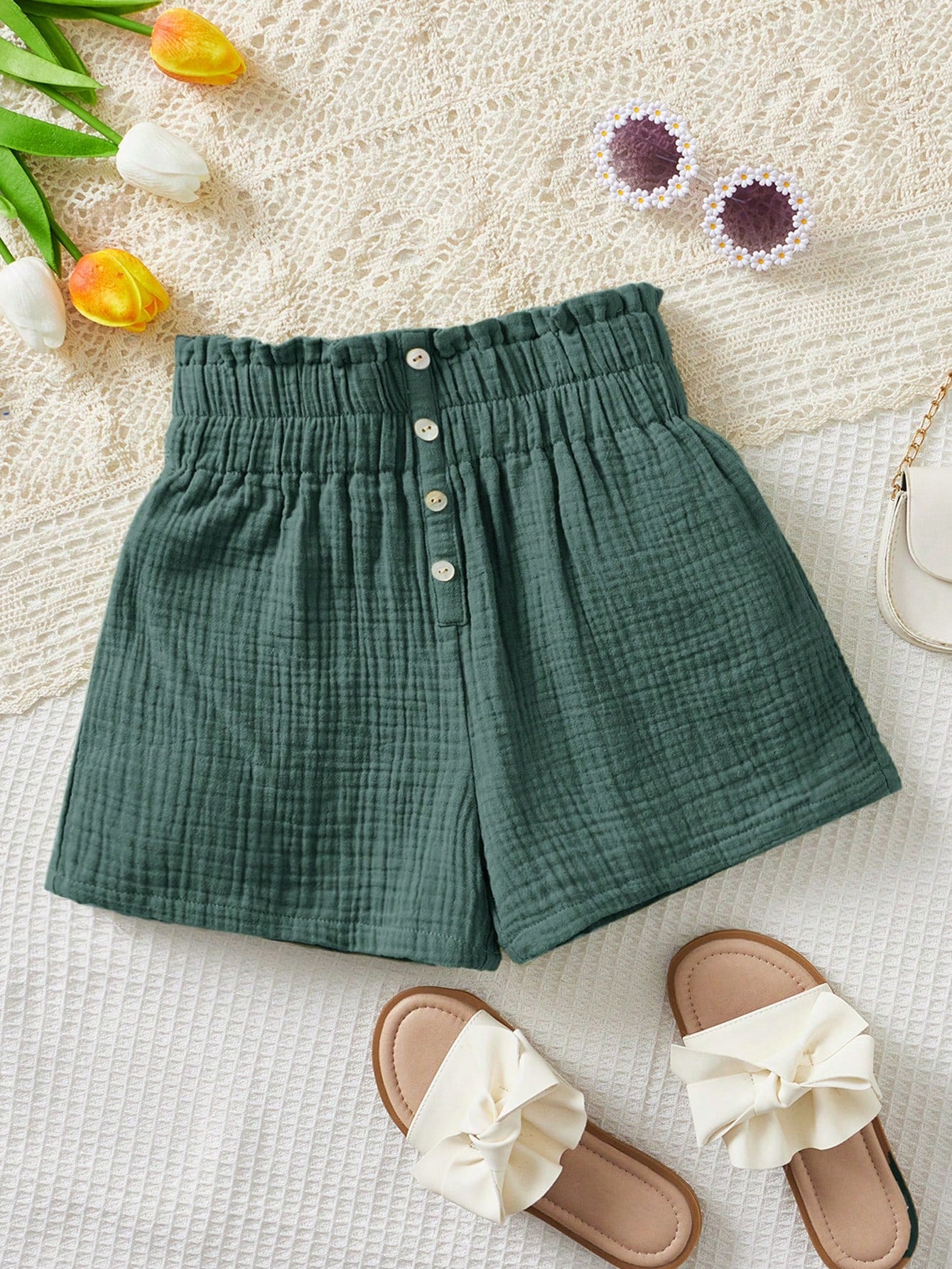 Tween Girl Solid Color Loose Fit Shorts With Ruffle Hem And Button Decoration On The Front Waistband, Perfect For Vacations
