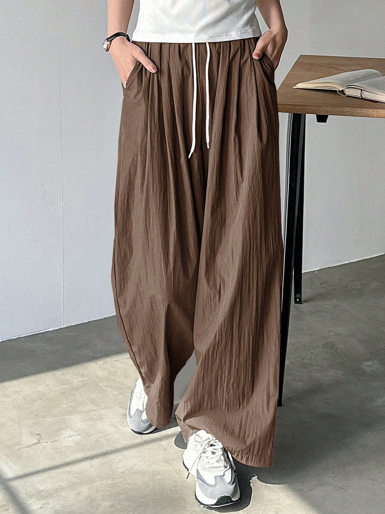 FRIFUL Women Solid Color Minimalist Casual Draw String Straight Leg Pants