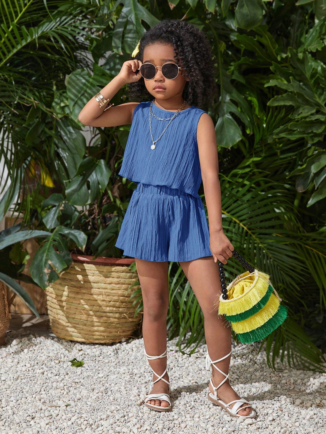 Young Girl Woven Solid Color Round Neck Sleeveless Top And Woven Solid Color Loose Shorts Set