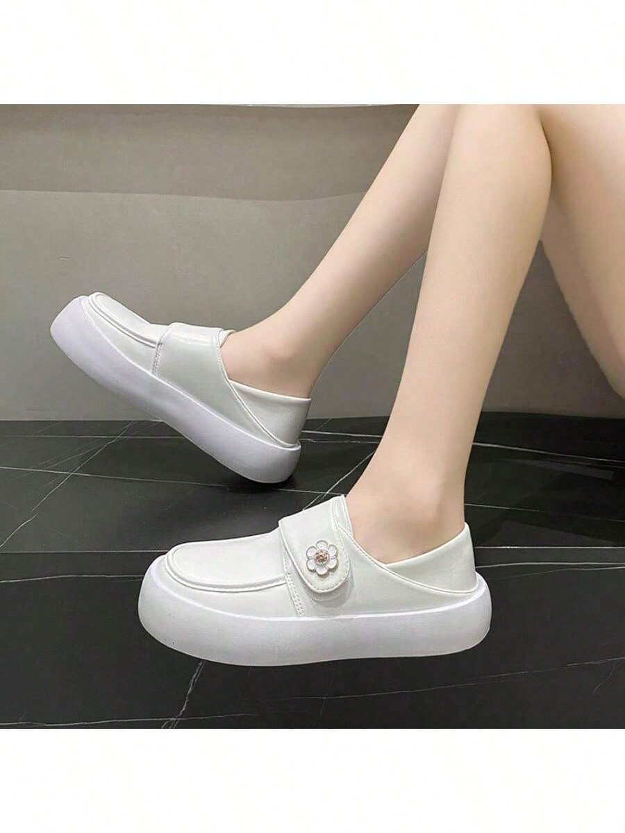 Women's Breathable Nurse Shoes, With Soft And Thick Non-Slip Soles, Wide Fit Design For Pregnant Women And Those With Wide Feet, Hook-And-Loop Closure Leather Shoes For Medical Professionals