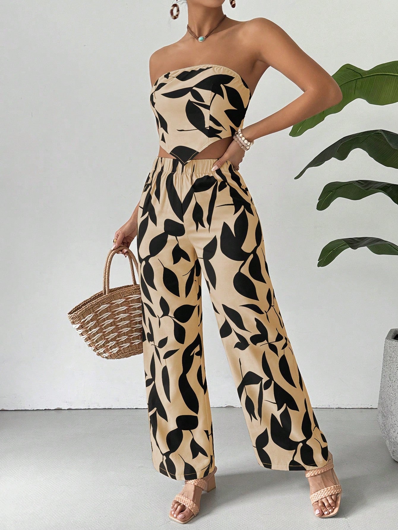 Women's Holiday Asymmetrical Hem Plant Printed Tube Top And Pants Casual Two-Piece Set