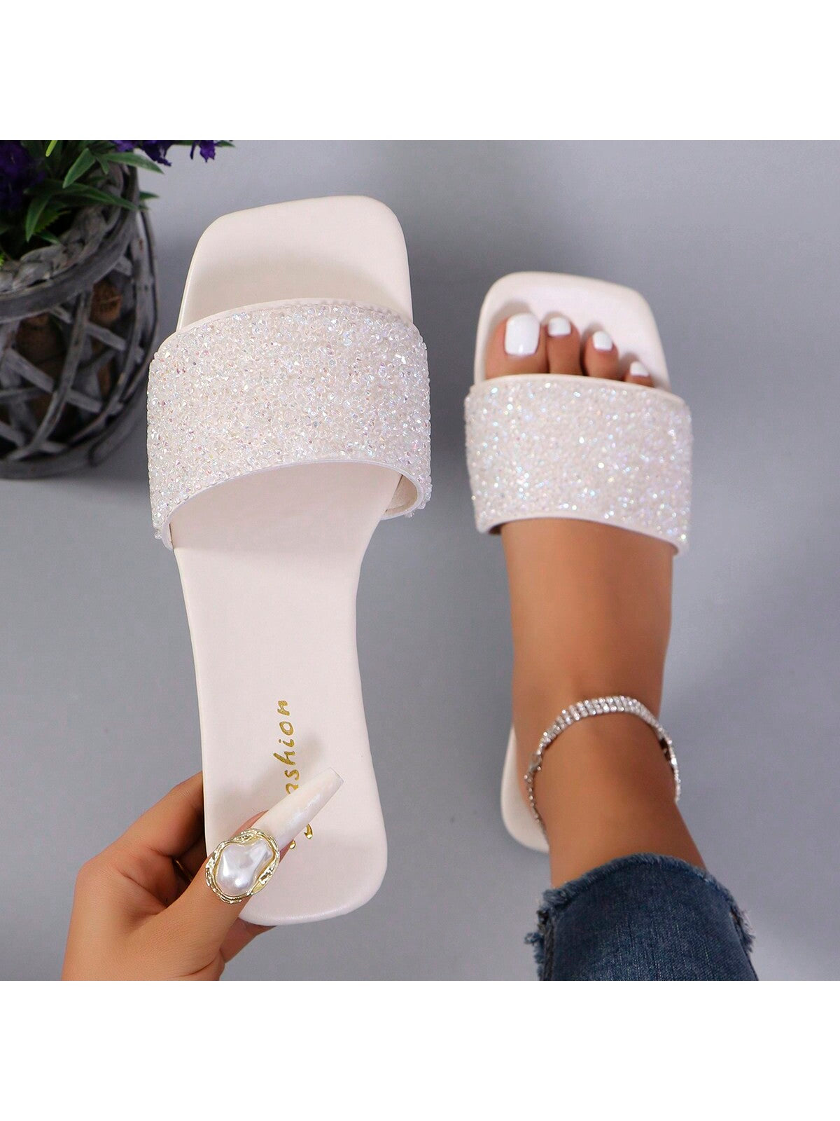 Women Fashion Rhinestone Sandals