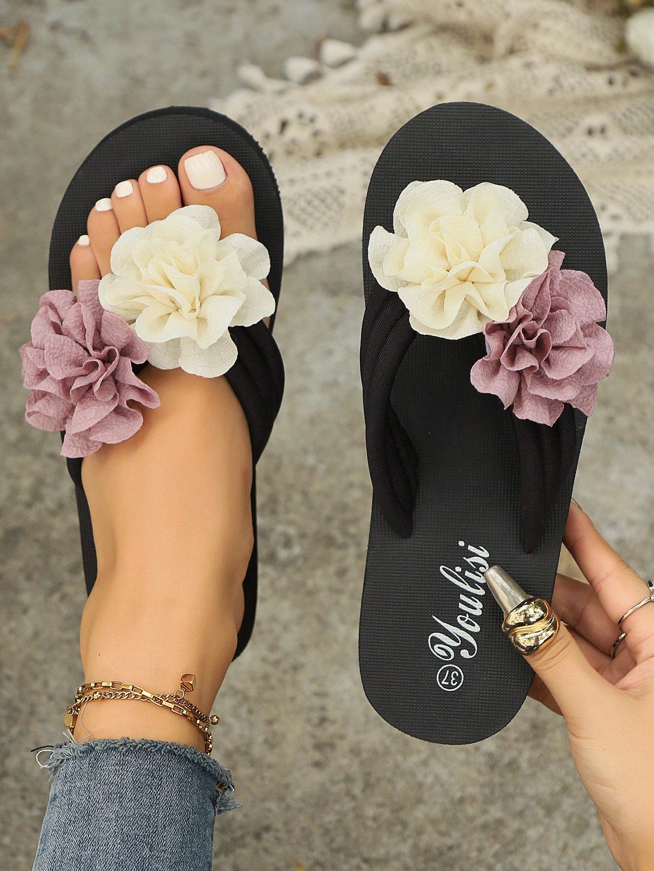 New Thick-Soled Slippers, Lightweight & Comfortable Flip-Flops, Solid Colors, Large Sizes 36-45, Floral Beach Sandals