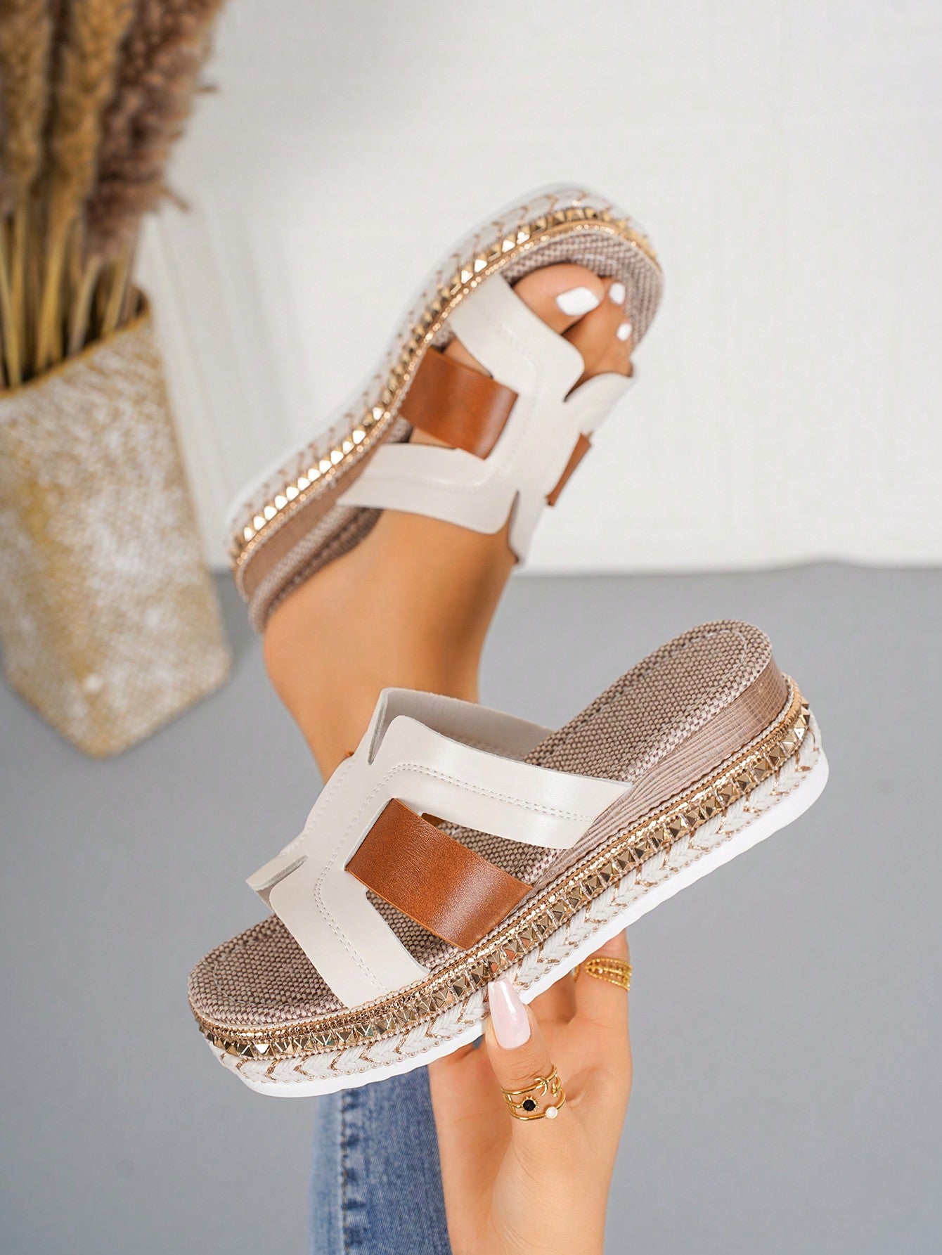 Women's Platform Wedge Sandals (Run Small 1 Size), Round Toe Rivets, Simple T-Strap, Straw Rope Chunky Sandals, Beige, Large Size