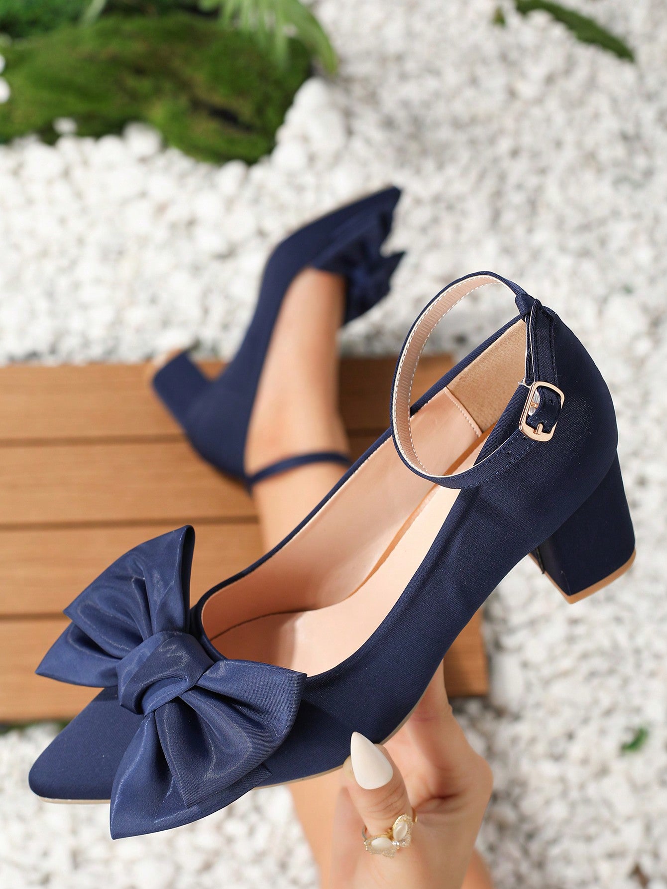 Women's Thick Heel Pointed Toe Solid Sapphire Blue Bow Slip On Casual Flats