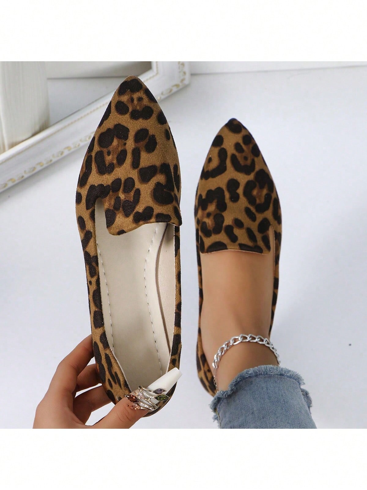 Women's Casual Flat Shoes, Dark Leopard Print, Breathable And Versatile Soft-Soled Pointed Loafers, Spring & Autumn Collection 2024, Runs Small (One Size Smaller), Irregular Patterned Slip-On Canvas Shoes Suitable For All Seasons, Suitable For Wide Feet (