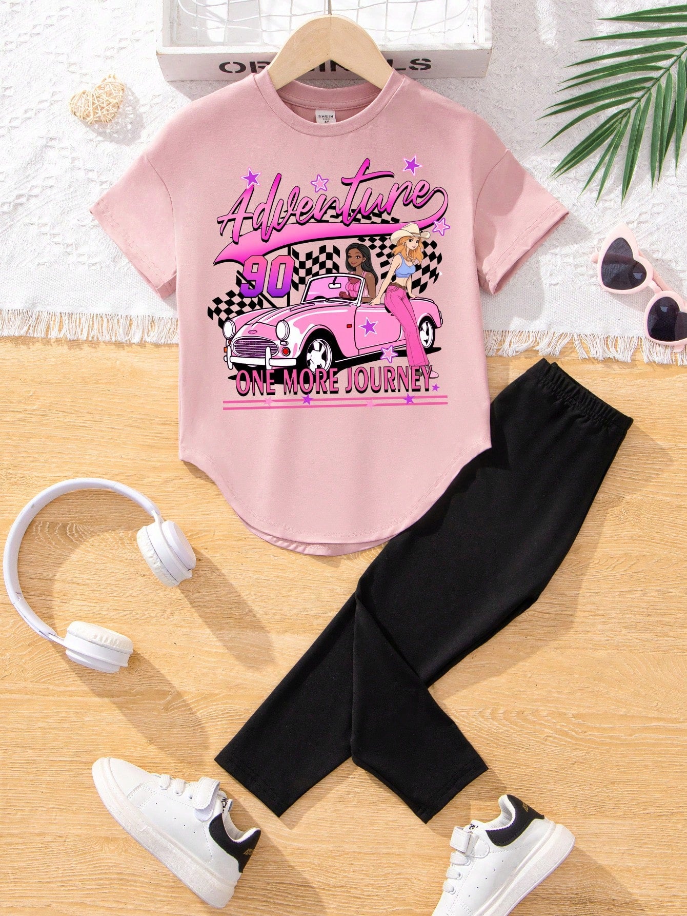 Young Girl Casual And Simple Heart Printed Short Sleeve And Long Pants Two-Piece Set Is Suitable For Spring And Autumn