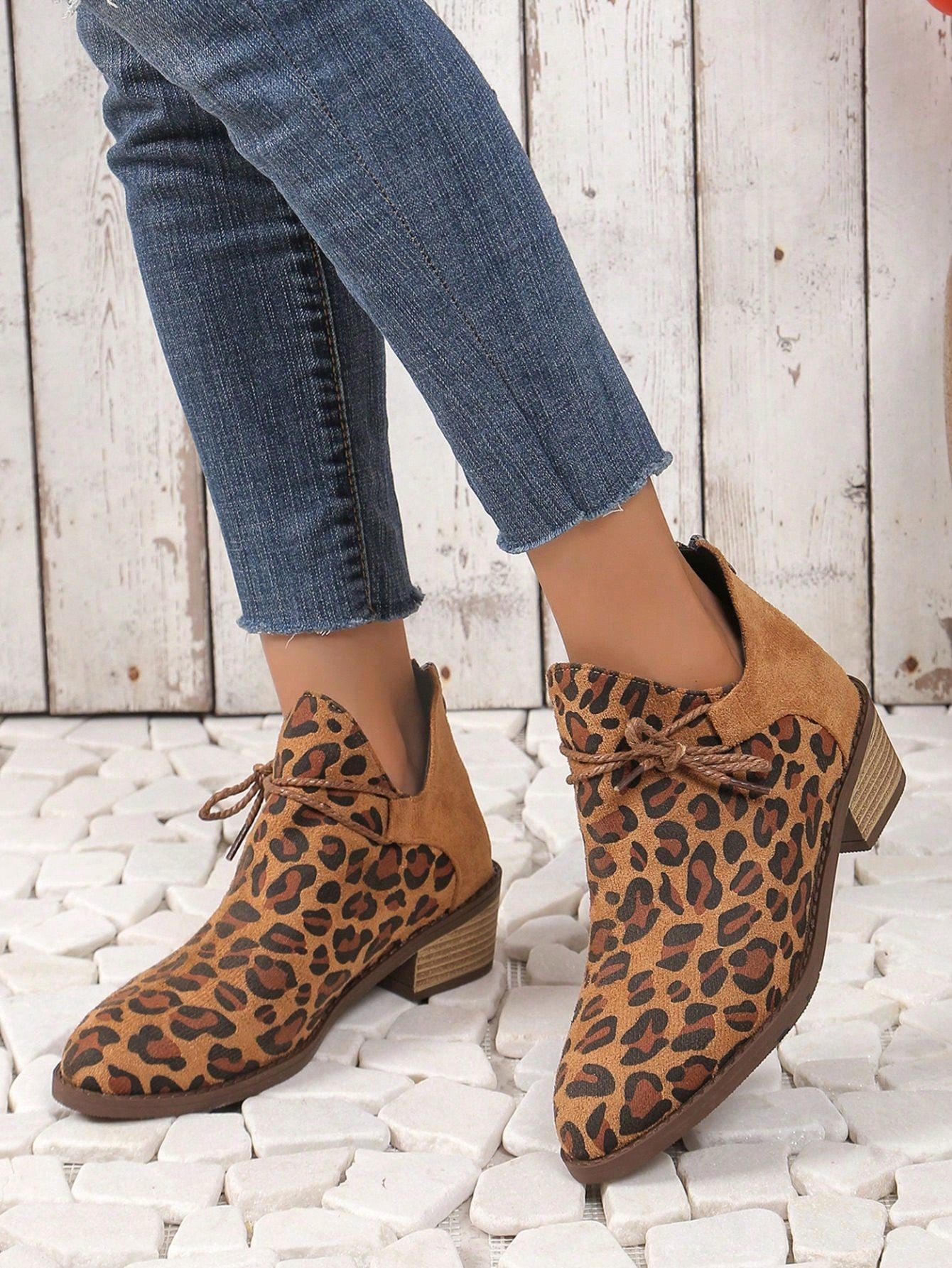 Women's Square Heel Low Heel Shoes Side Zipper Decor Vintage Slip-On Ankle Boots Casual Versatile Outdoor Flat Shoes Round Toe Low Heel Ankle Boots Fashionable Versatile Short Boots