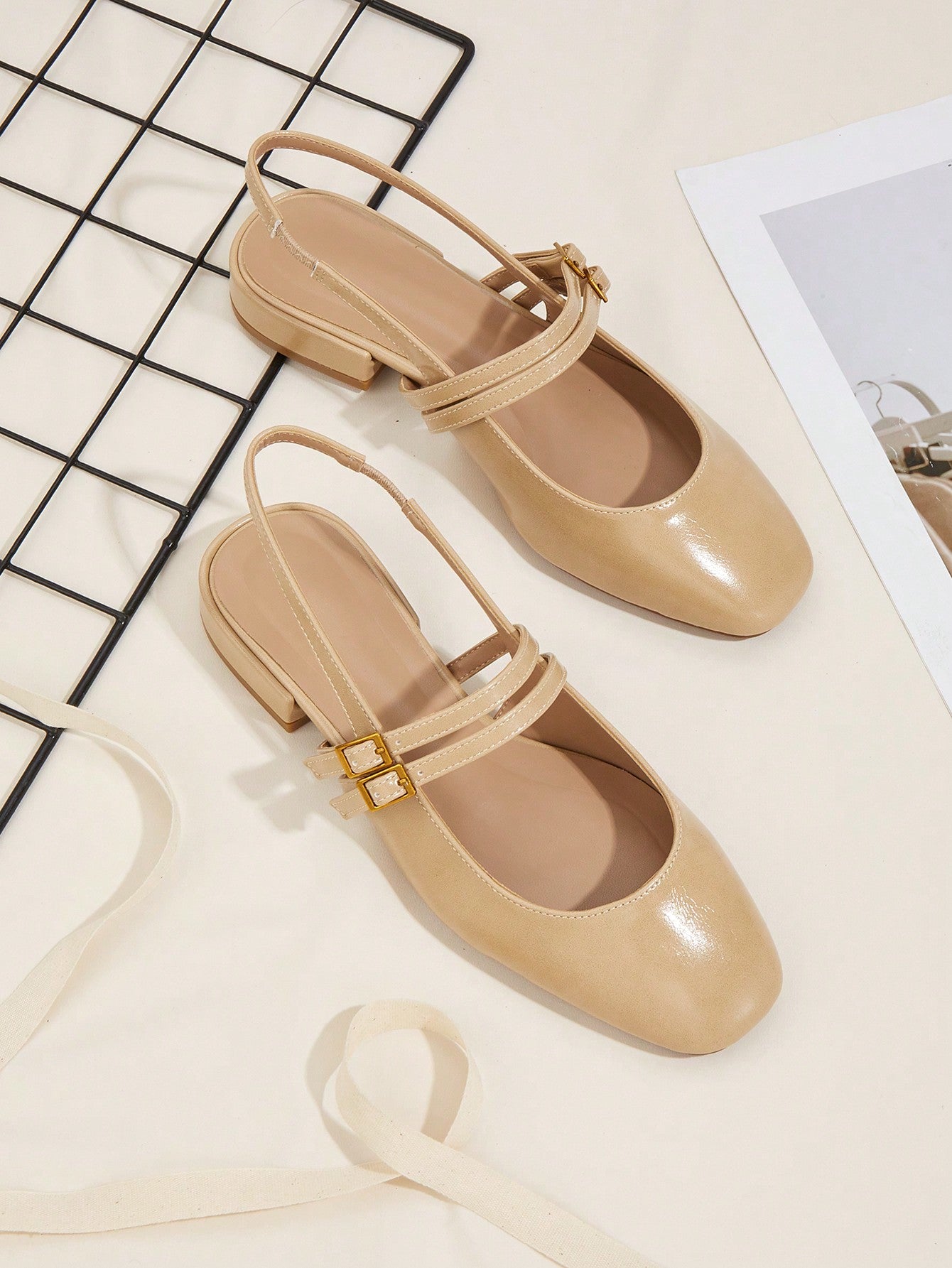 Casual Holiday Style Red Round Toe Buckle Strap Flat Shoes