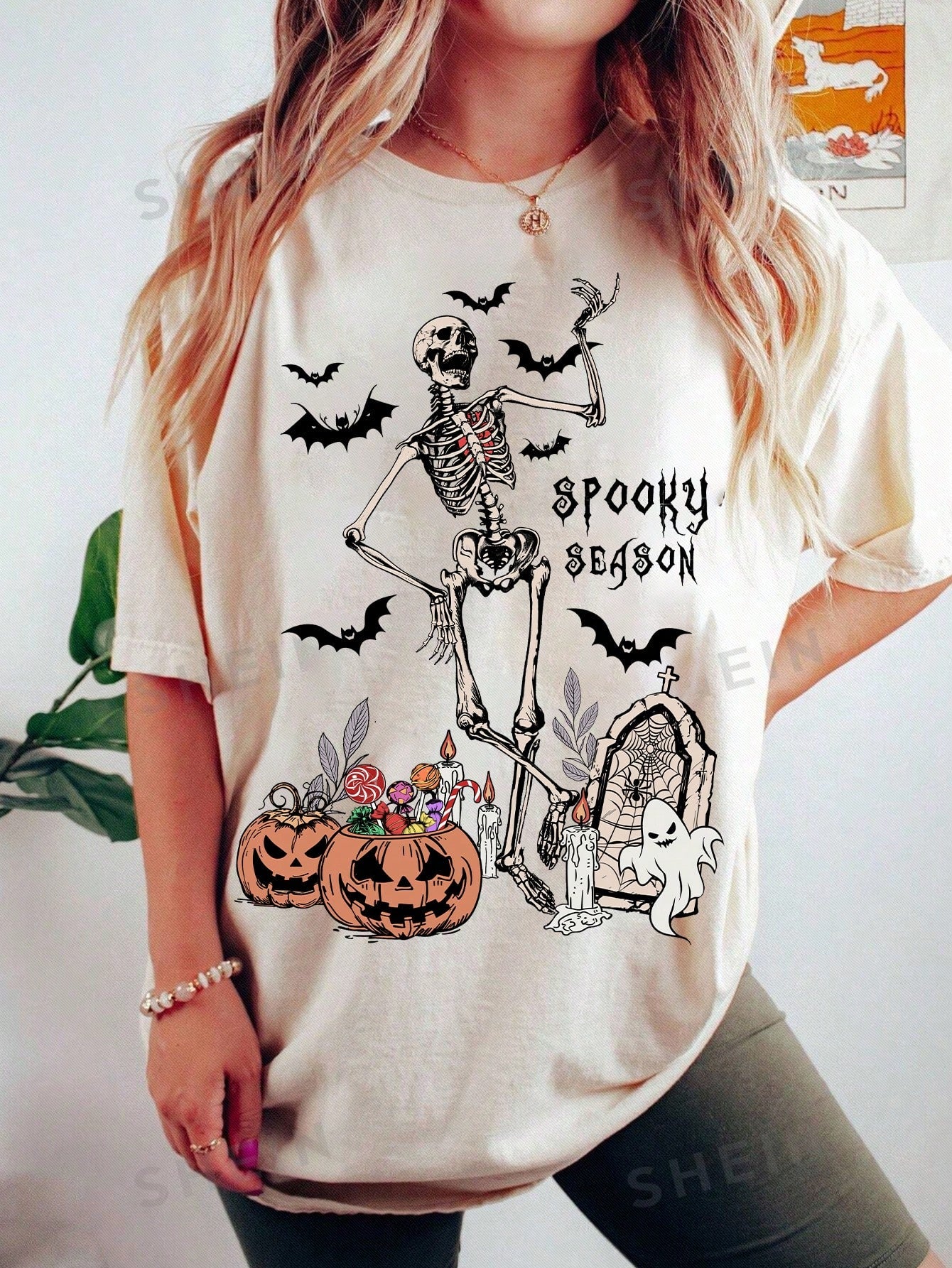 オーバーサイズ カジュアル シンプル ハロウィン グラフィックプリント ラウンドネック 半袖 バギー プラスサイズ Tシャツ