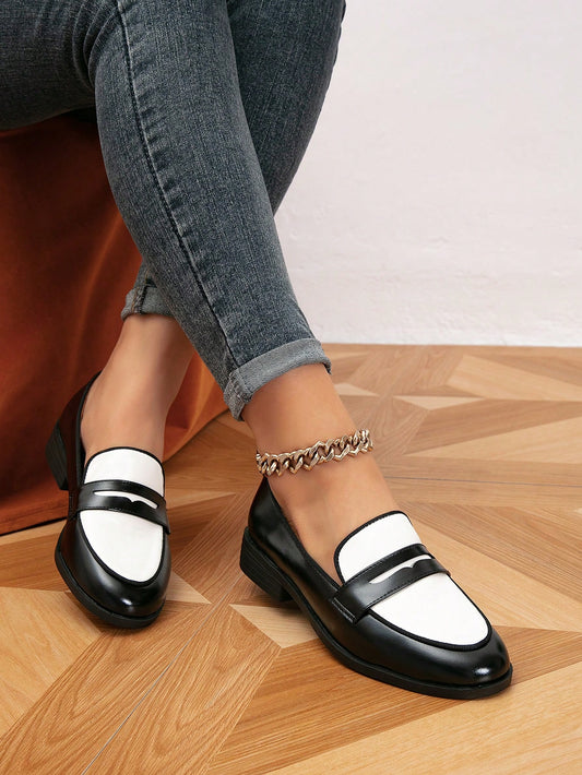 Women's Spring And Autumn Casual Black And White Color Matching Round Toe Flat Heel Loafers Casual Shoes Women's Shoes Women's Shoes