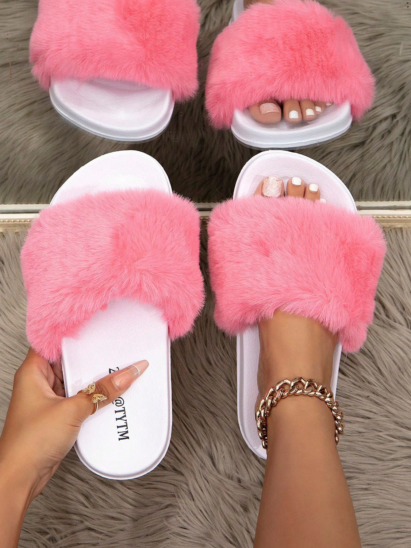 Women's Outdoor Fluffy Slippers