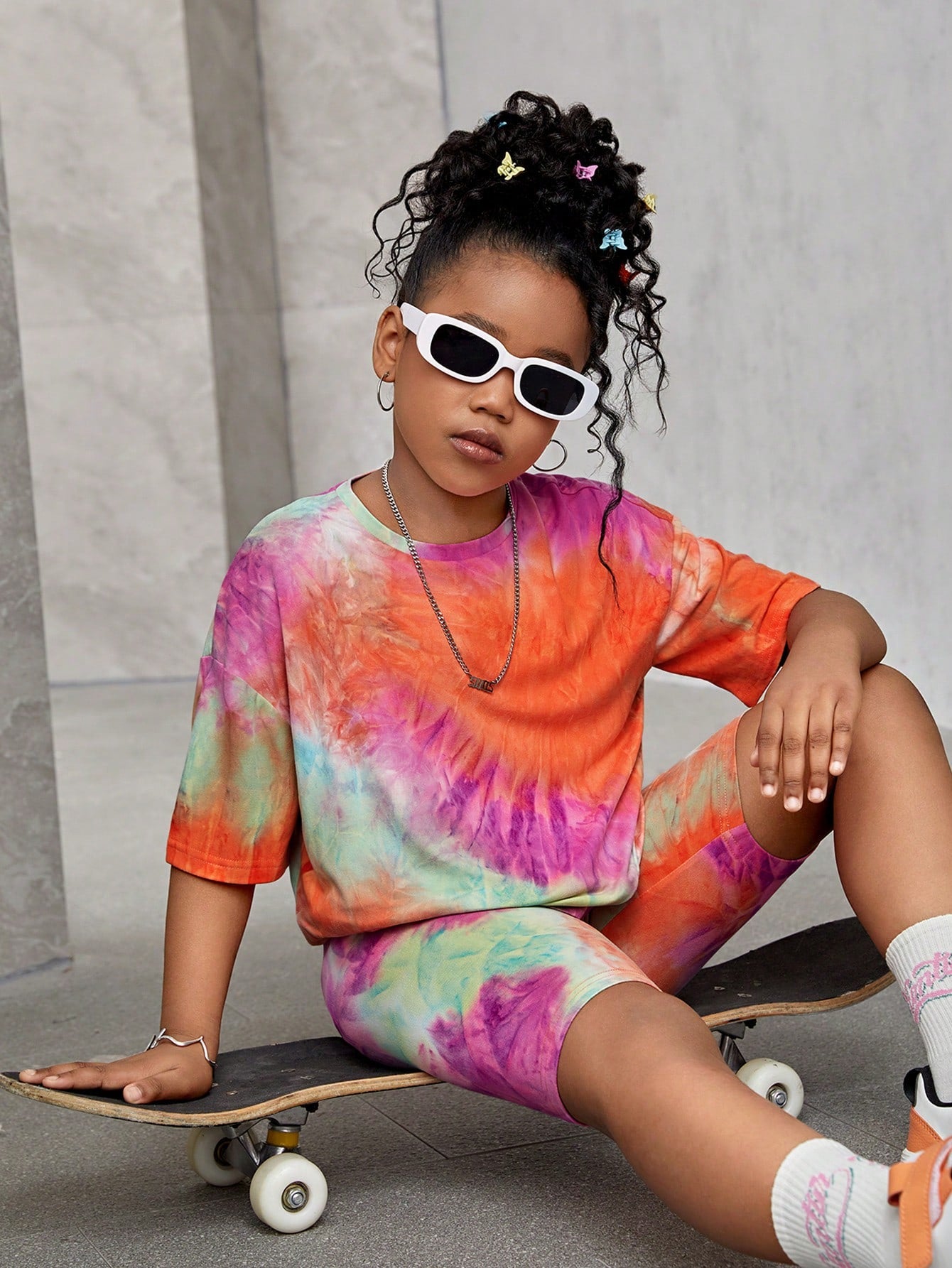 Tween Girl's Knitted Tie-Dye Round Neck Short Sleeve Top And Shorts Set, For Vacation And Leisure In Spring And Summer