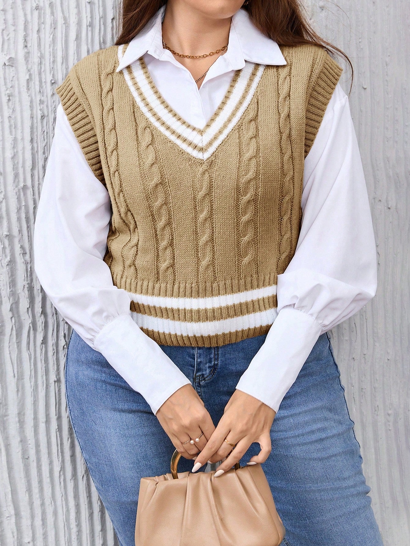 Plus 1pc Striped Trim Cable Knit Sweater Vest