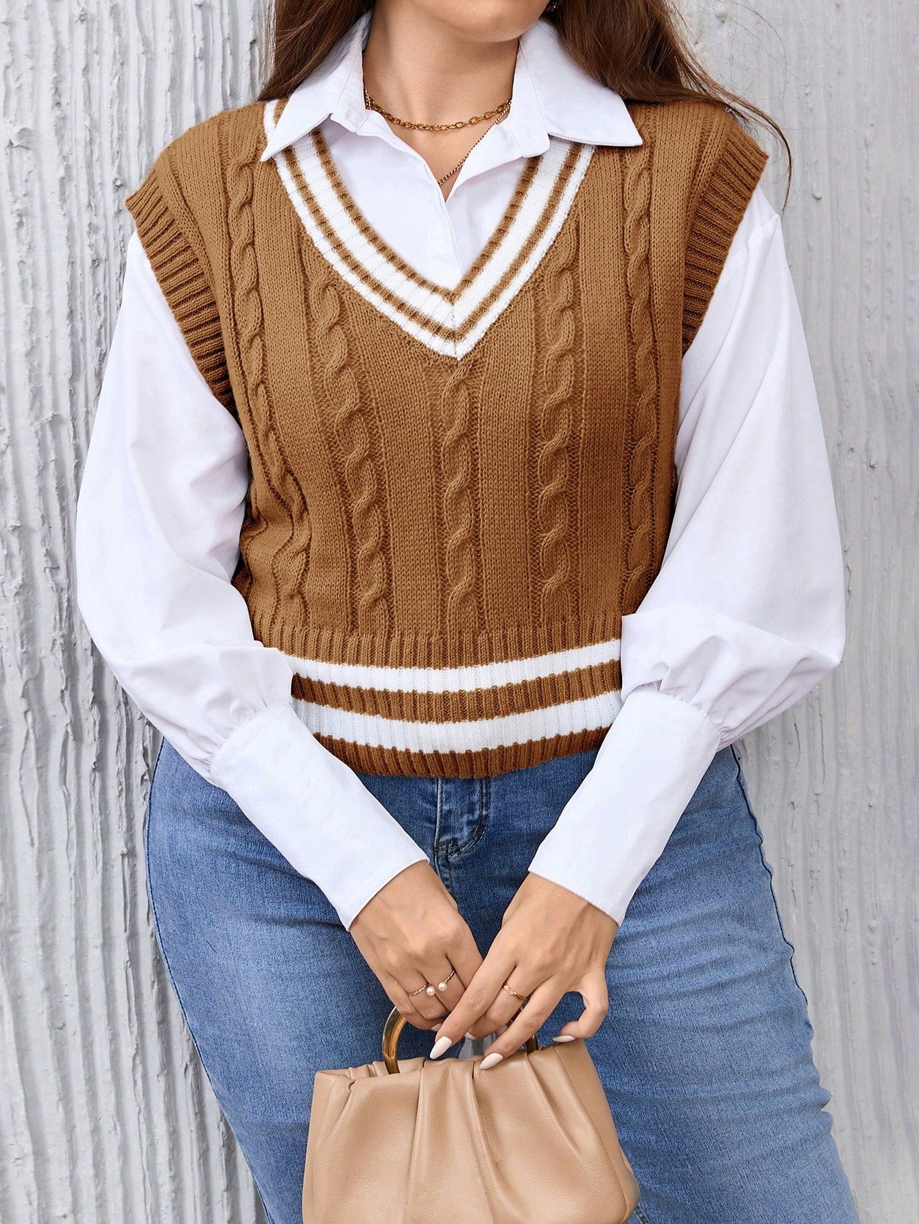 Plus 1pc Striped Trim Cable Knit Sweater Vest