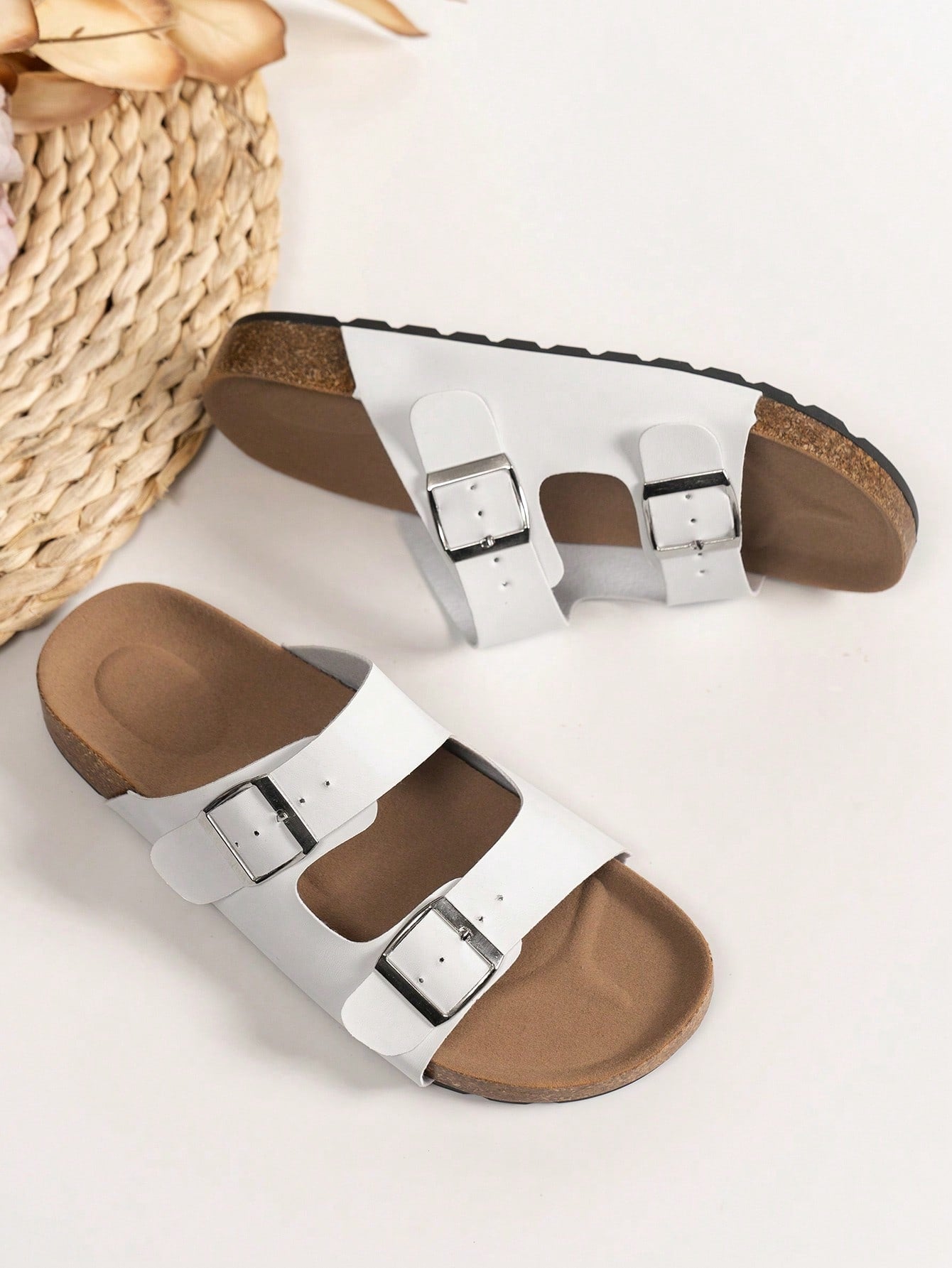 Women's Fashionable Buckle Flat Sandals, White Boho Beach Sandals For Summer Vacation