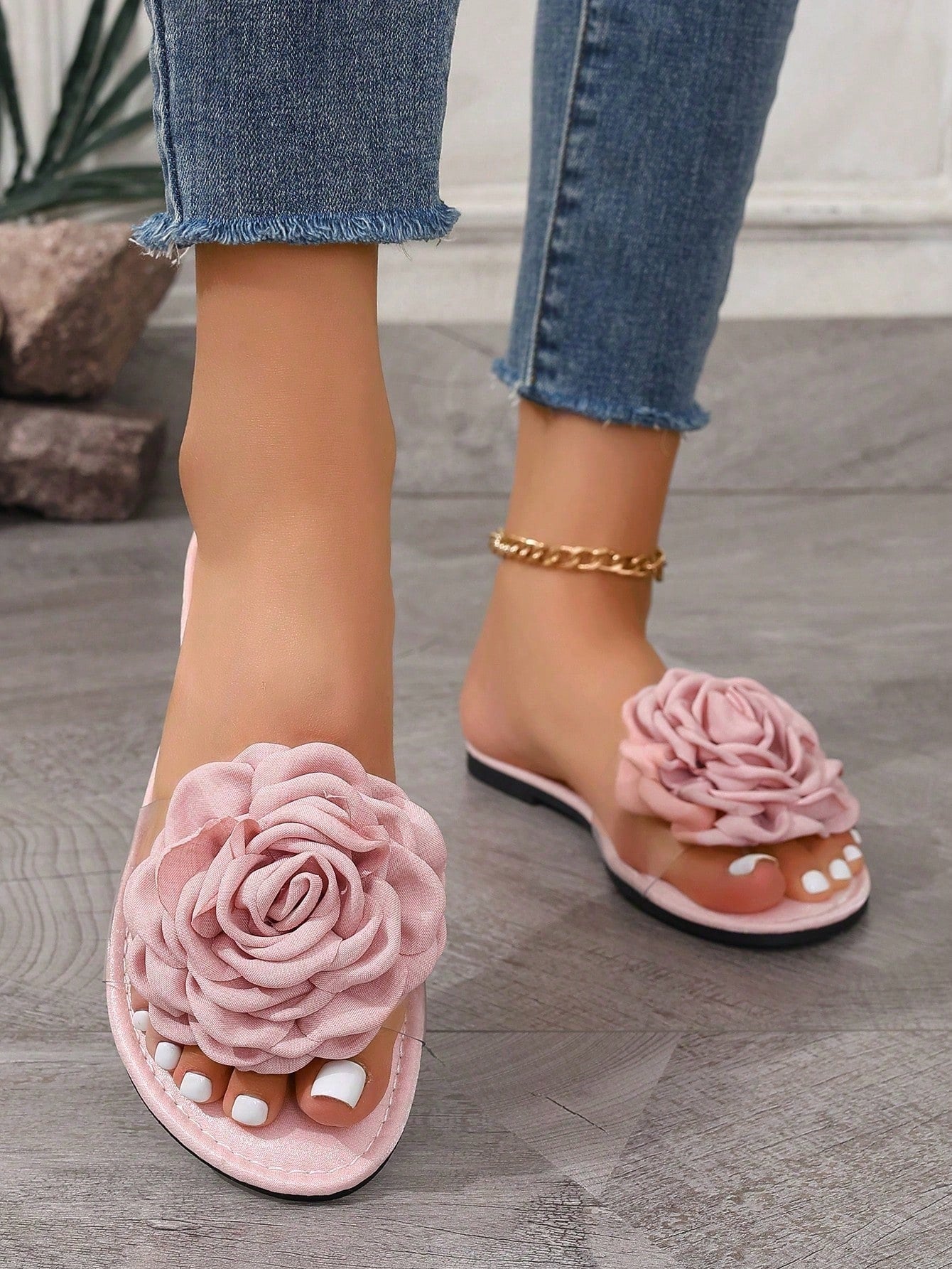 Fashionable Summer New Style Flower Flat Slipper, Outdoor Anti-Slip Beach Sandals For Women