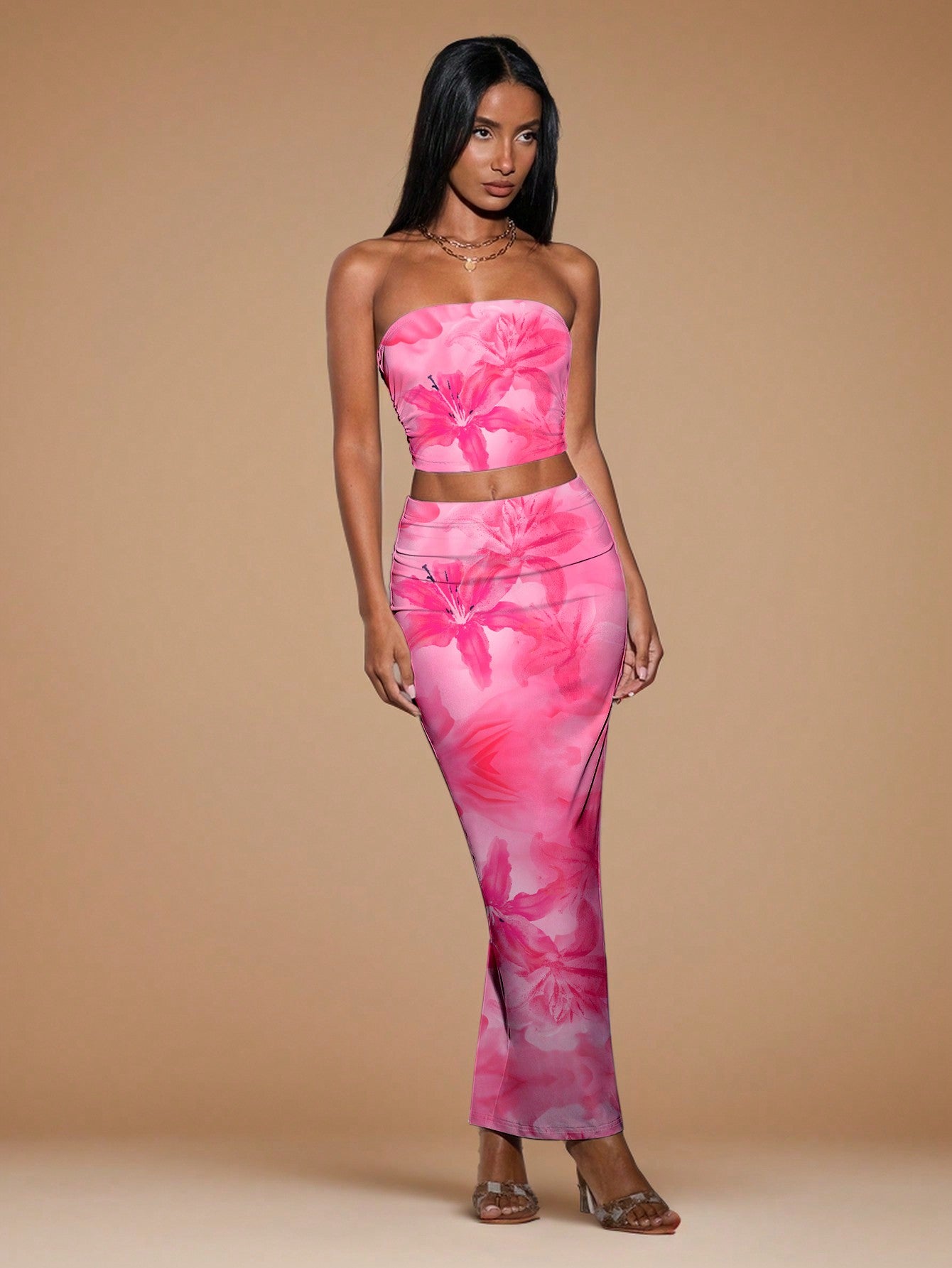 Ladies' Floral Printed Crop Top And Skirt Set For Summer Holiday