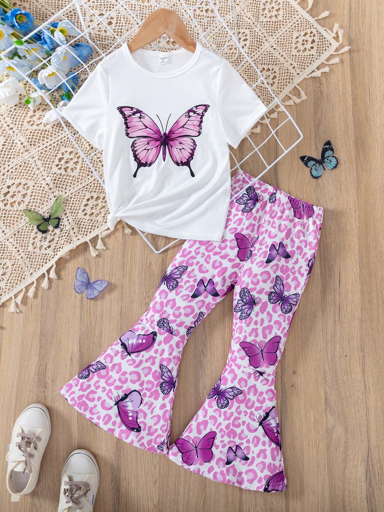 Young Girl Butterfly Printed Short Sleeve T-Shirt And Flare Pants Set, Summer