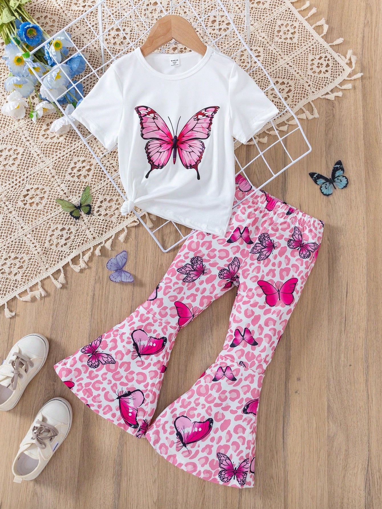 Young Girl Butterfly Printed Short Sleeve T-Shirt And Flare Pants Set, Summer